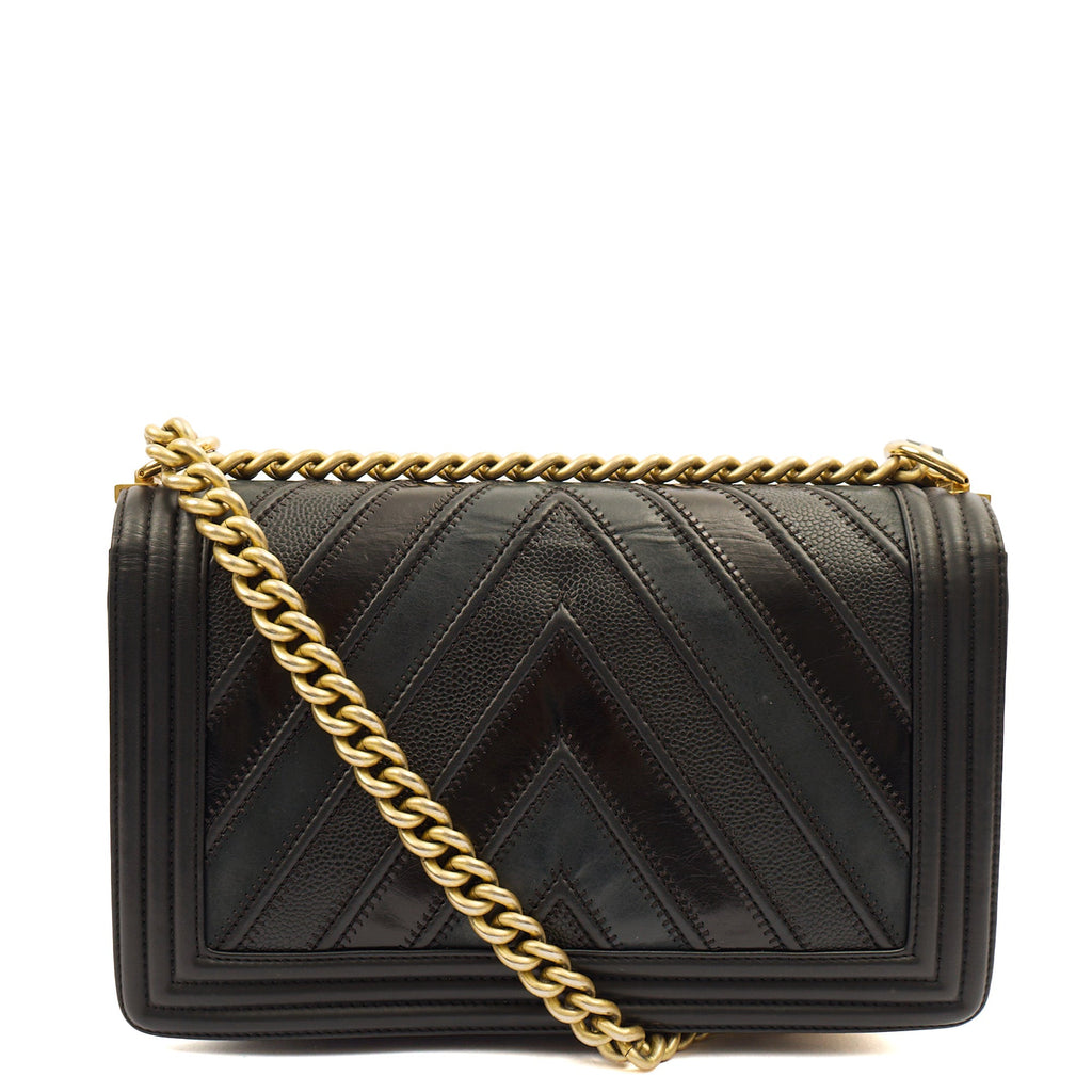Chanel Shoulder Bag Boy - Medium in Black, Calfskin Leather