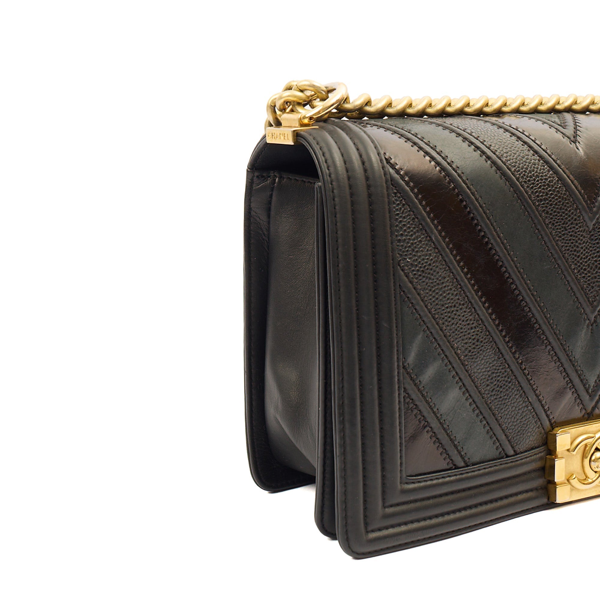 Chanel Shoulder Bag Boy - Medium in Black, Calfskin Leather