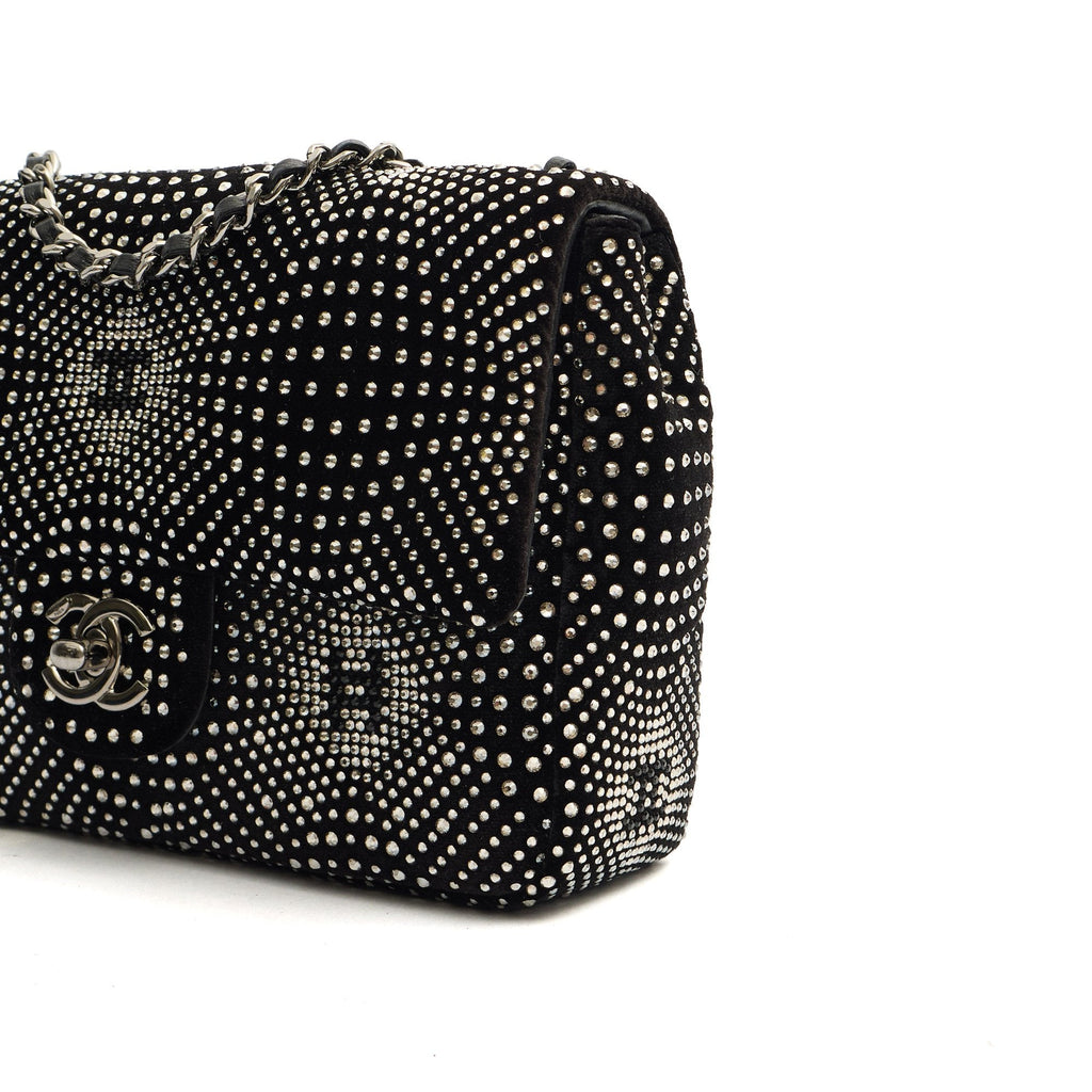 Chanel Shoulder Bag Flap Bag in Black, Velvet