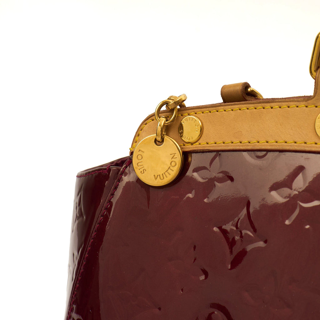 Louis Vuitton Tote Brea MM in Amarante, Vernis