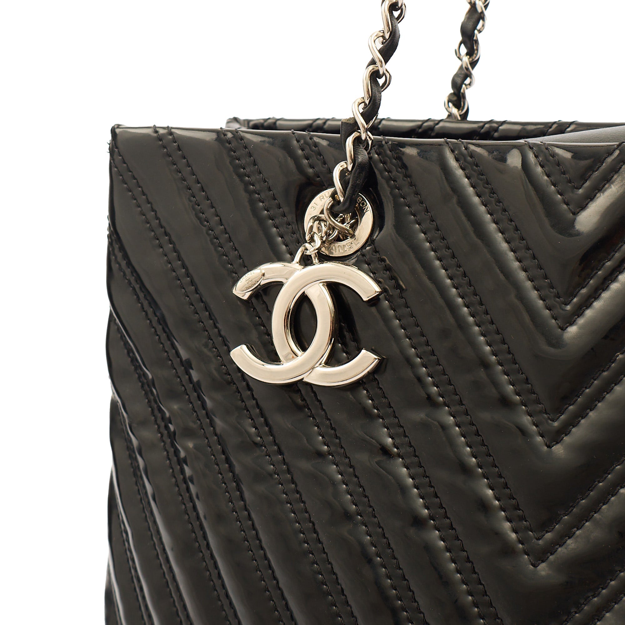 Chanel Tote in Black, Patent Leather