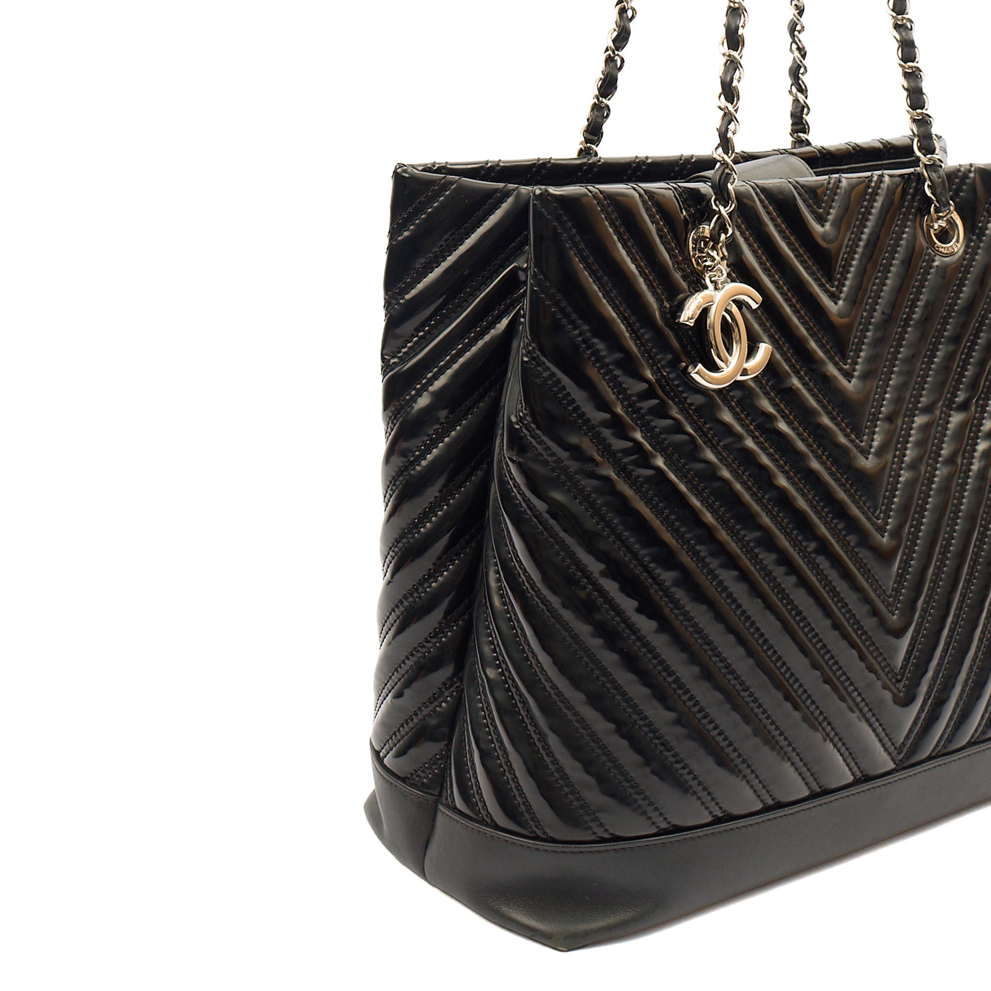 Chanel Tote in Black, Patent Leather