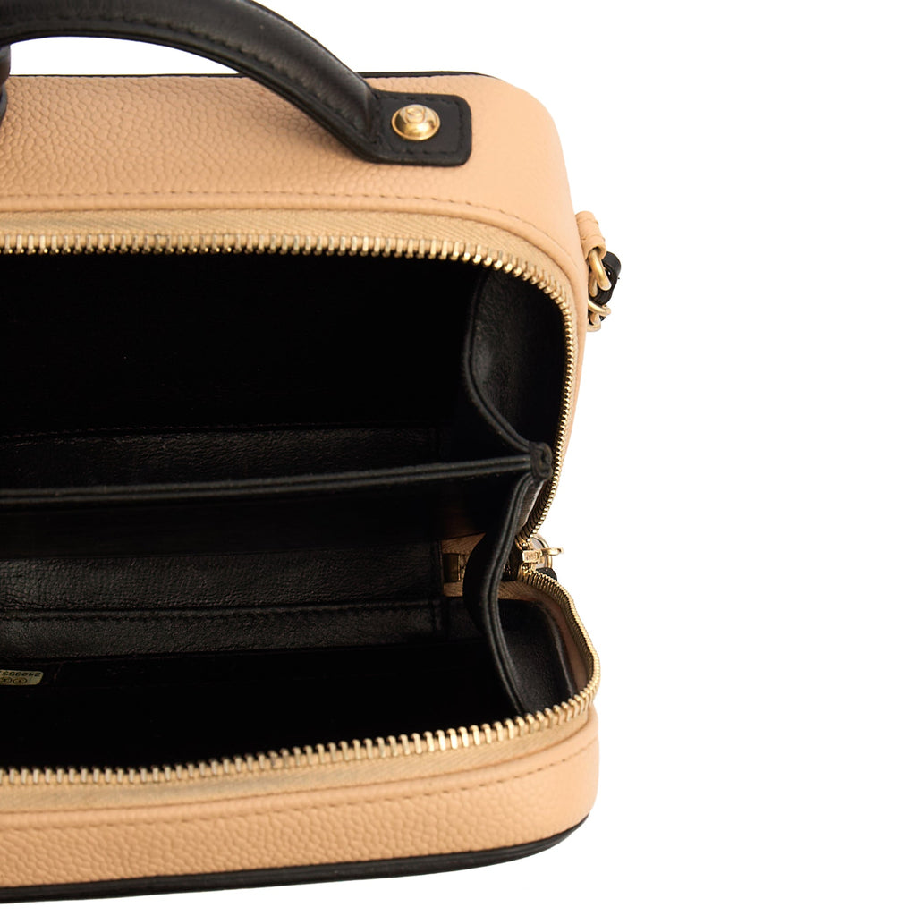 Chanel Cross Body CC Filigree Vanity Case in Neutral, Caviar Leather