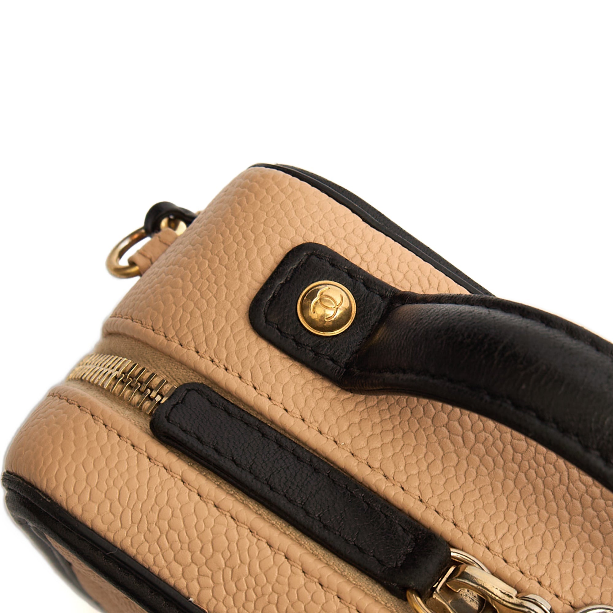 Chanel Cross Body CC Filigree Vanity Case in Neutral, Caviar Leather