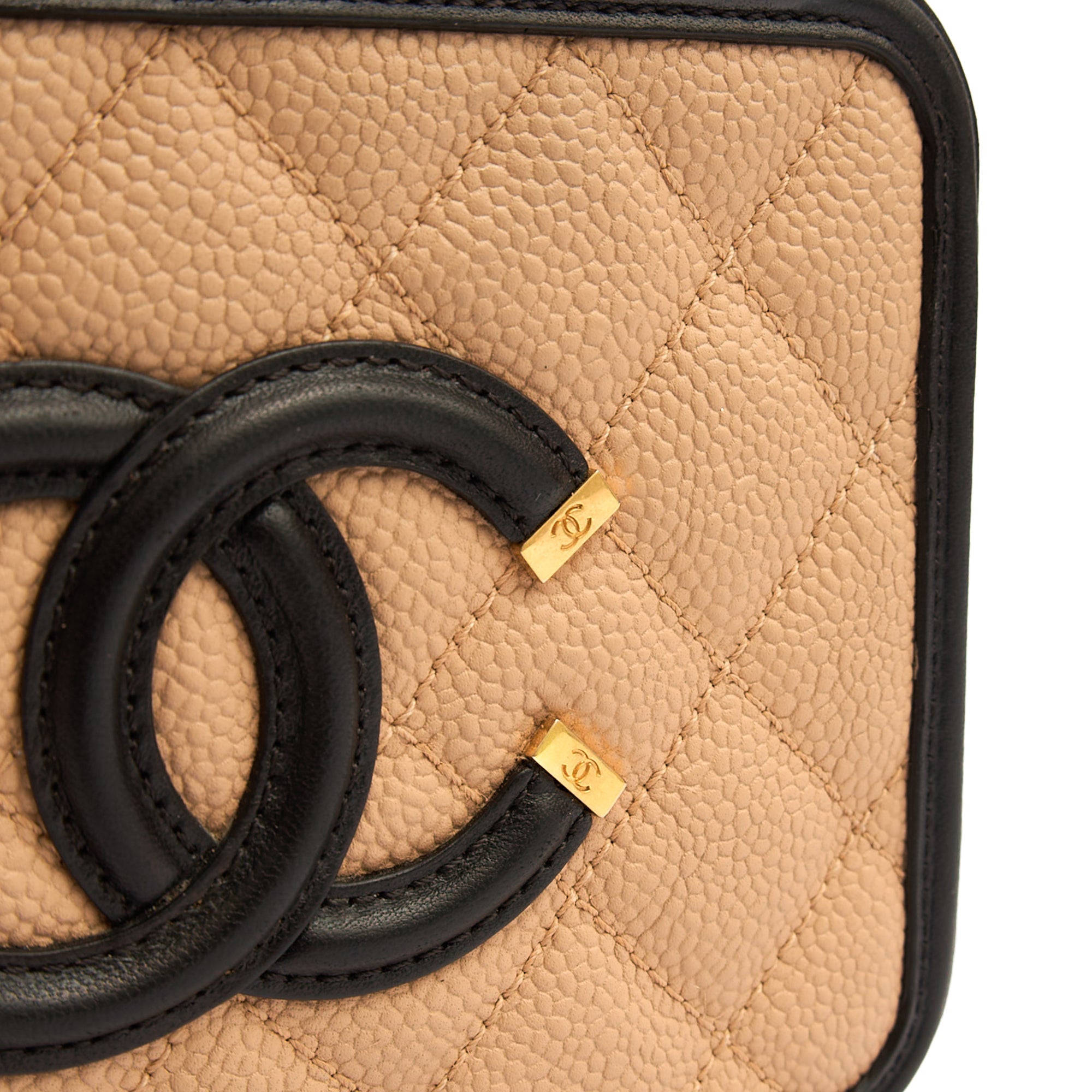 Chanel Cross Body CC Filigree Vanity Case in Neutral, Caviar Leather