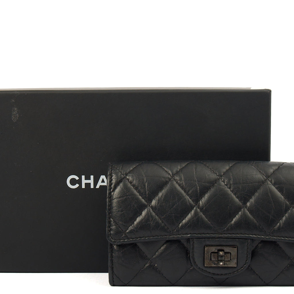 Chanel Purse Flap Wallet in Black, Crinkled Calfskin Leather
