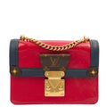 Louis Vuitton Shoulder Bag Wynwood in Red, Patent Leather