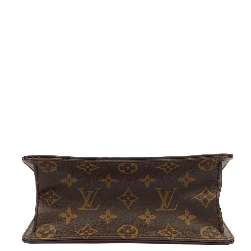 Louis Vuitton Shoulder Bag Wynwood in Red, Patent Leather