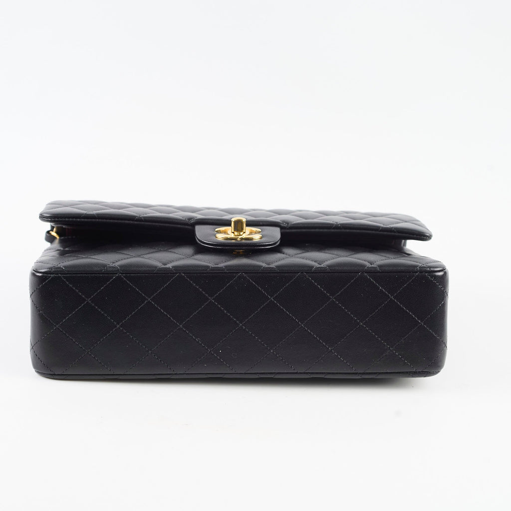 Chanel M/L Classic Flap Lambskin Black - 2026