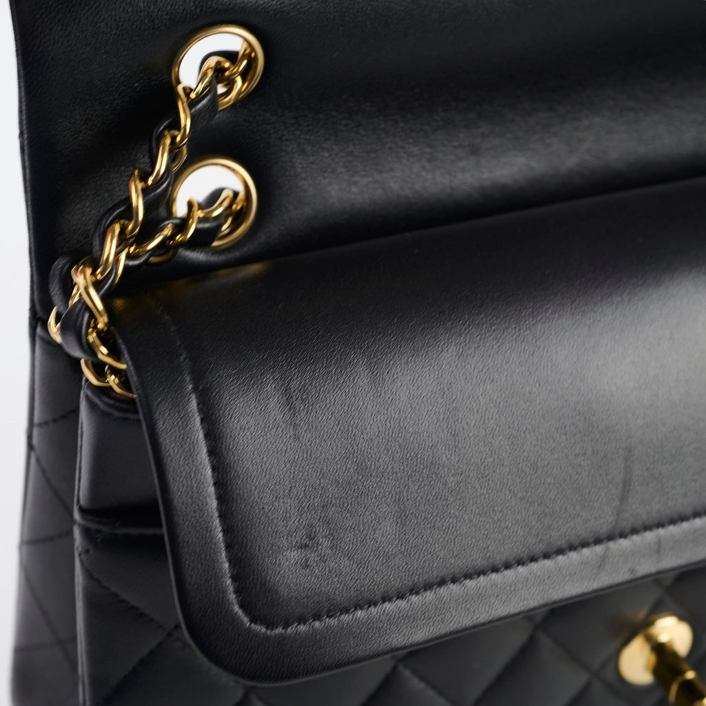 Chanel M/L Classic Flap Lambskin Black - 2026