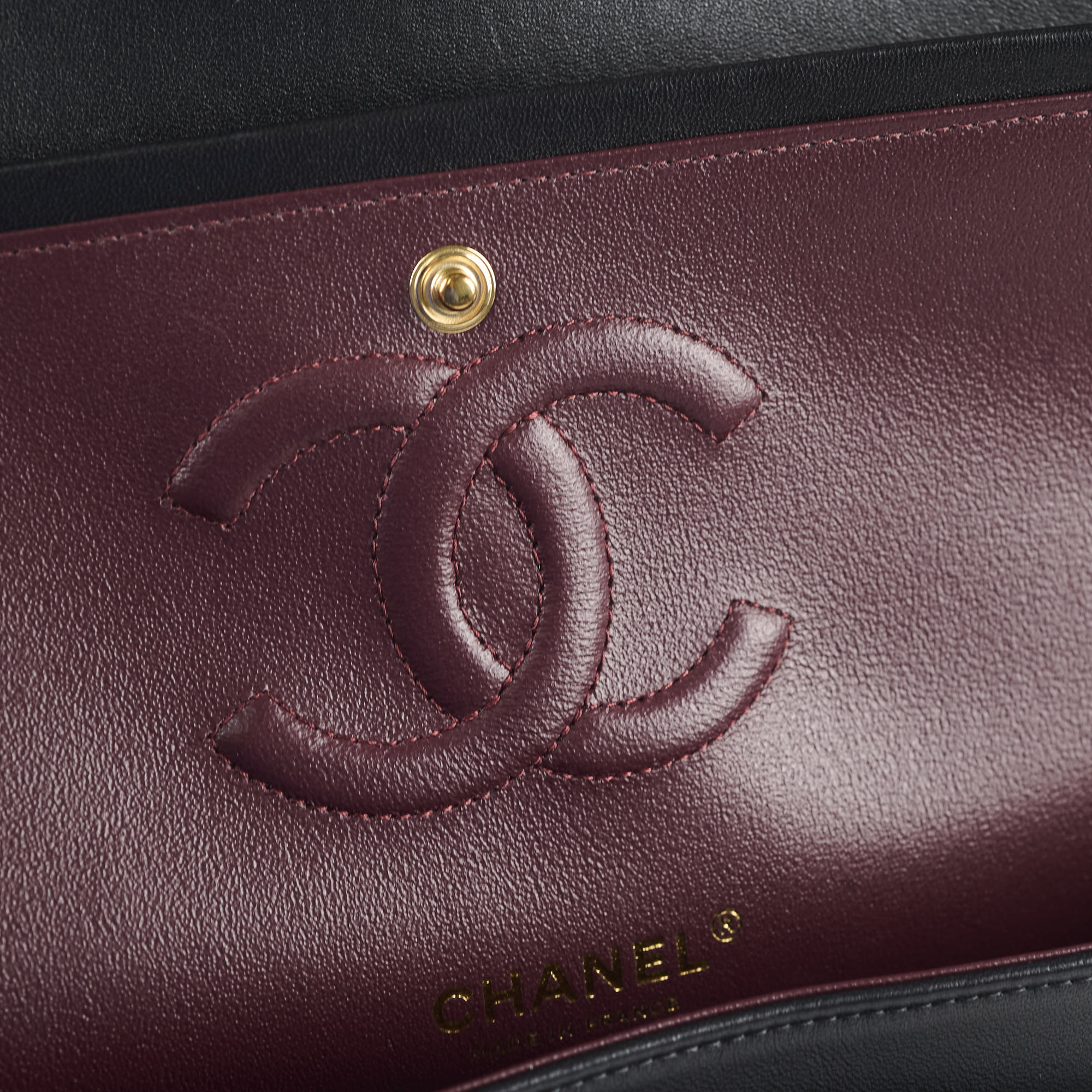 Chanel M/L Classic Flap Lambskin Black - 2026