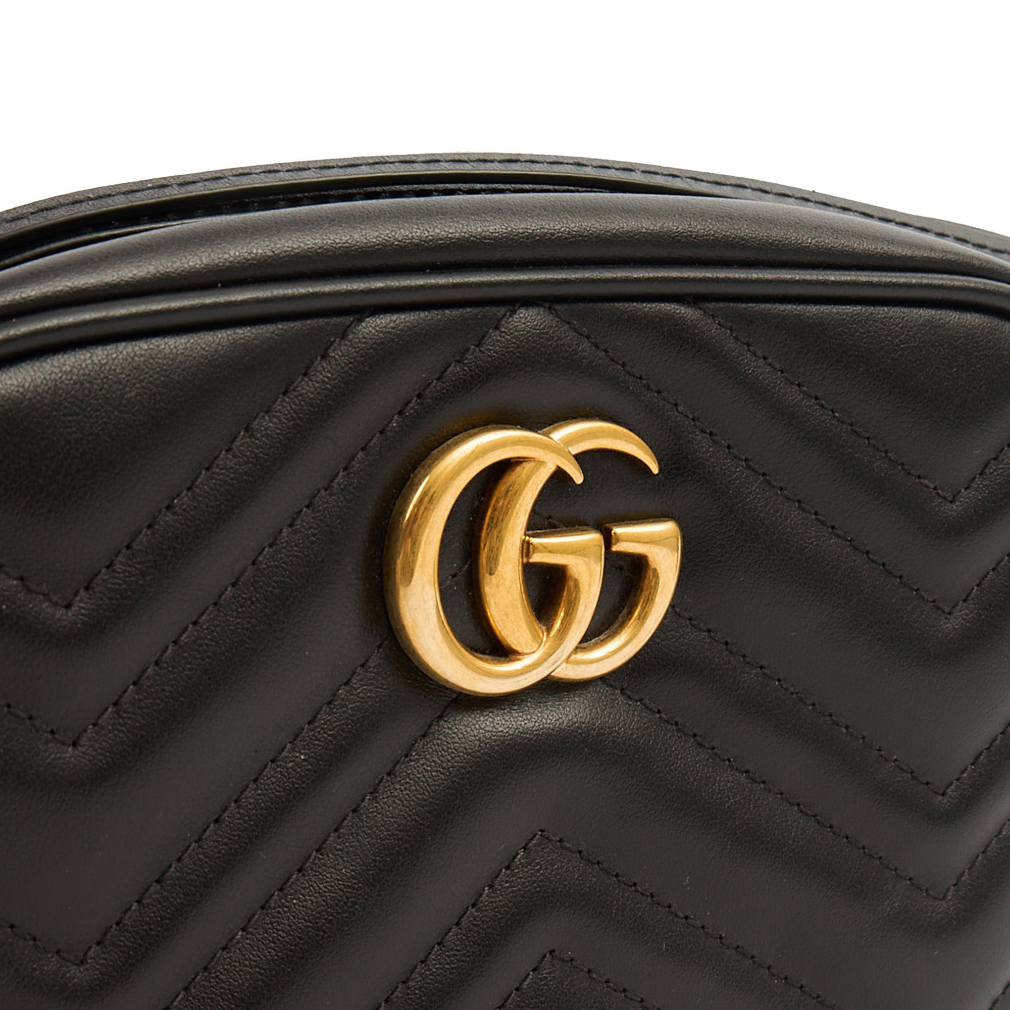 Gucci Cross Body Marmont Shoulder Bag - Mini in Black, Leather