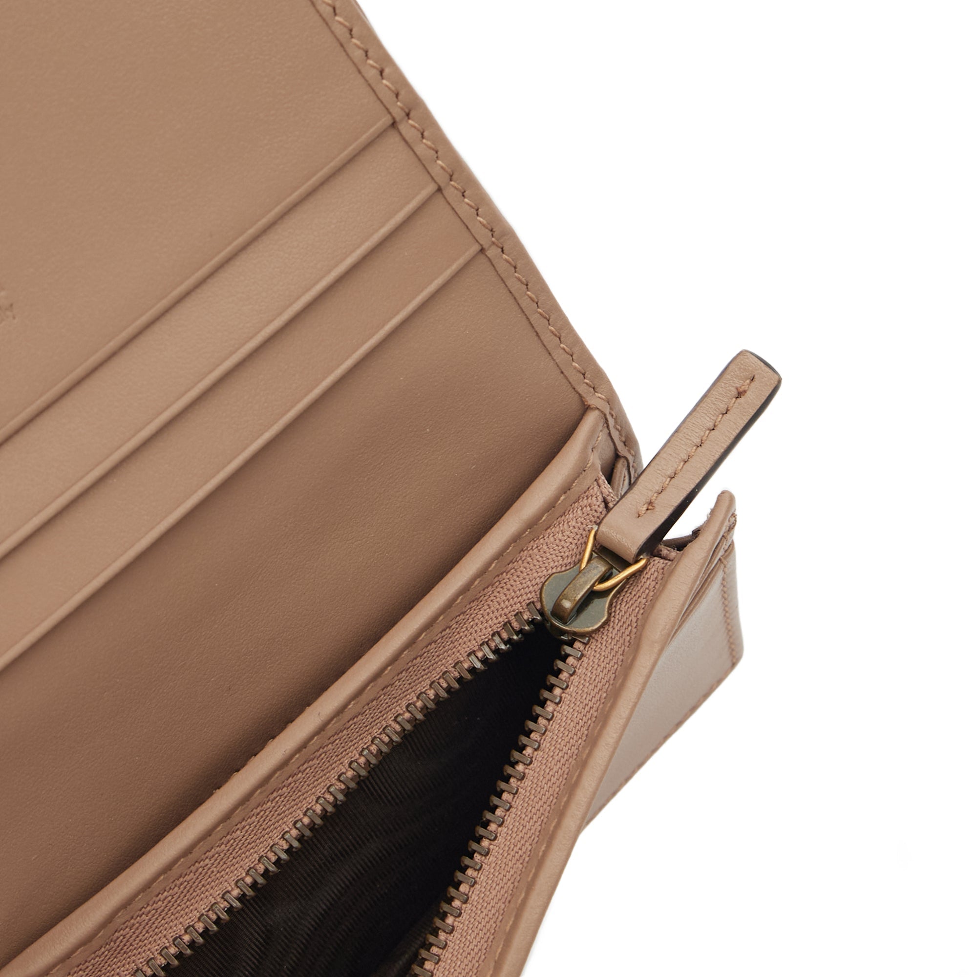 Gucci Purse Marmont Purse in Neutral, Leather