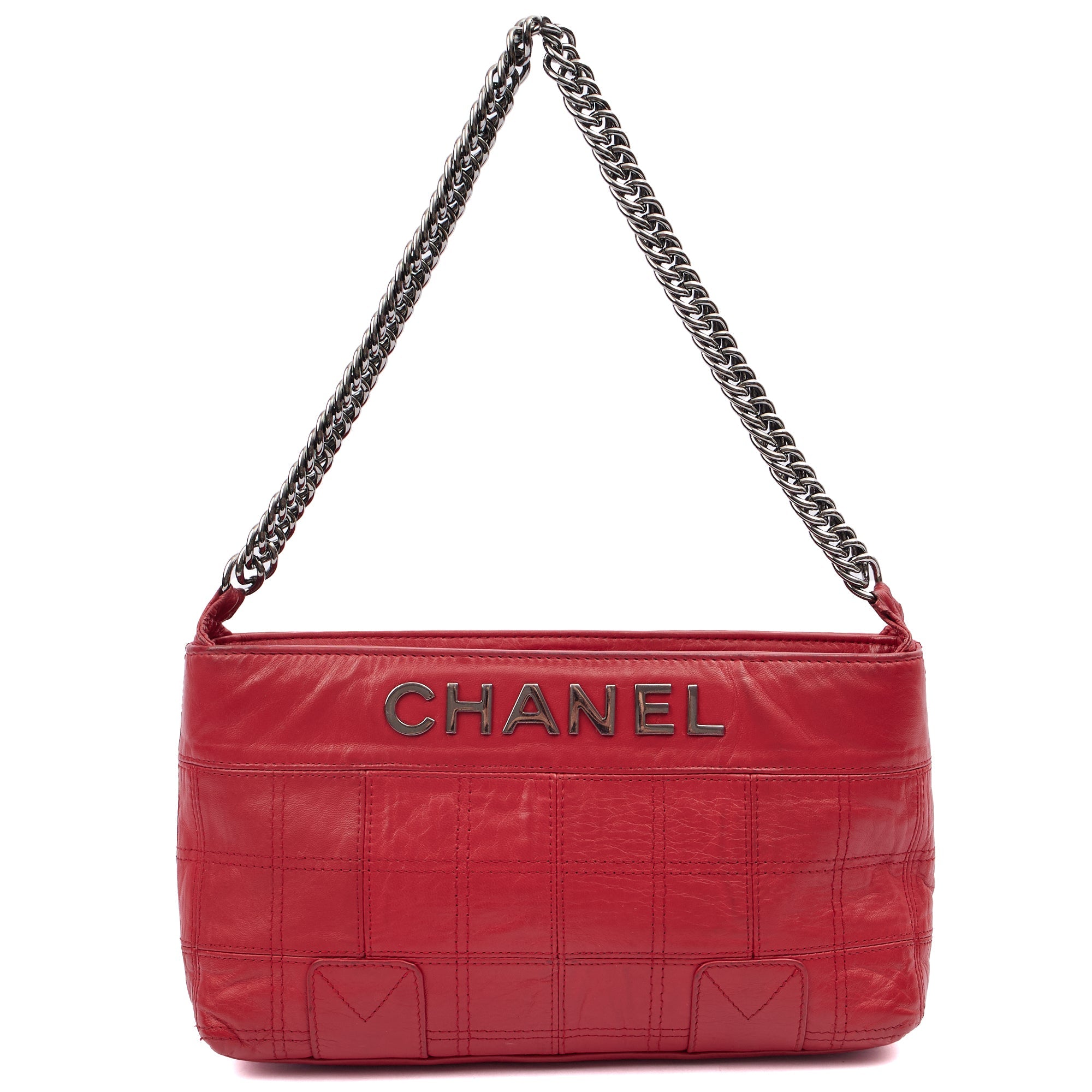 Chanel Shoulder Bag in Red, Calfskin Leather