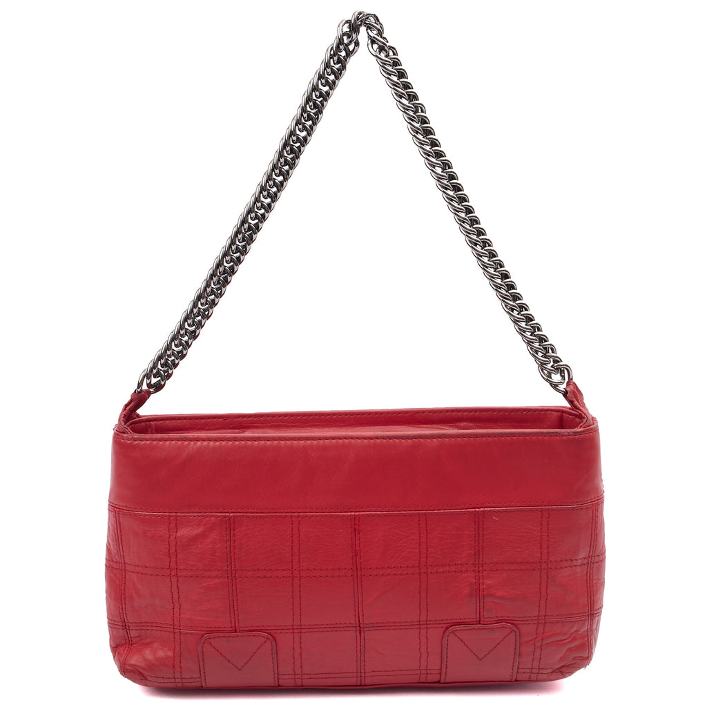 Chanel Shoulder Bag in Red, Calfskin Leather