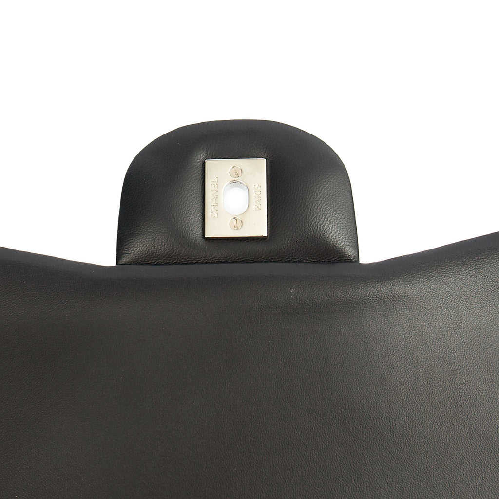 Chanel Shoulder Bag Classic Double Flap - Large in Black, Lambskin Leather
