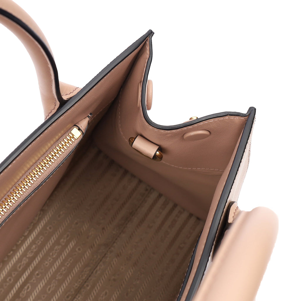 Prada Tote Saffiano Monochrome Bag in Powder Pink, Saffiano Leather