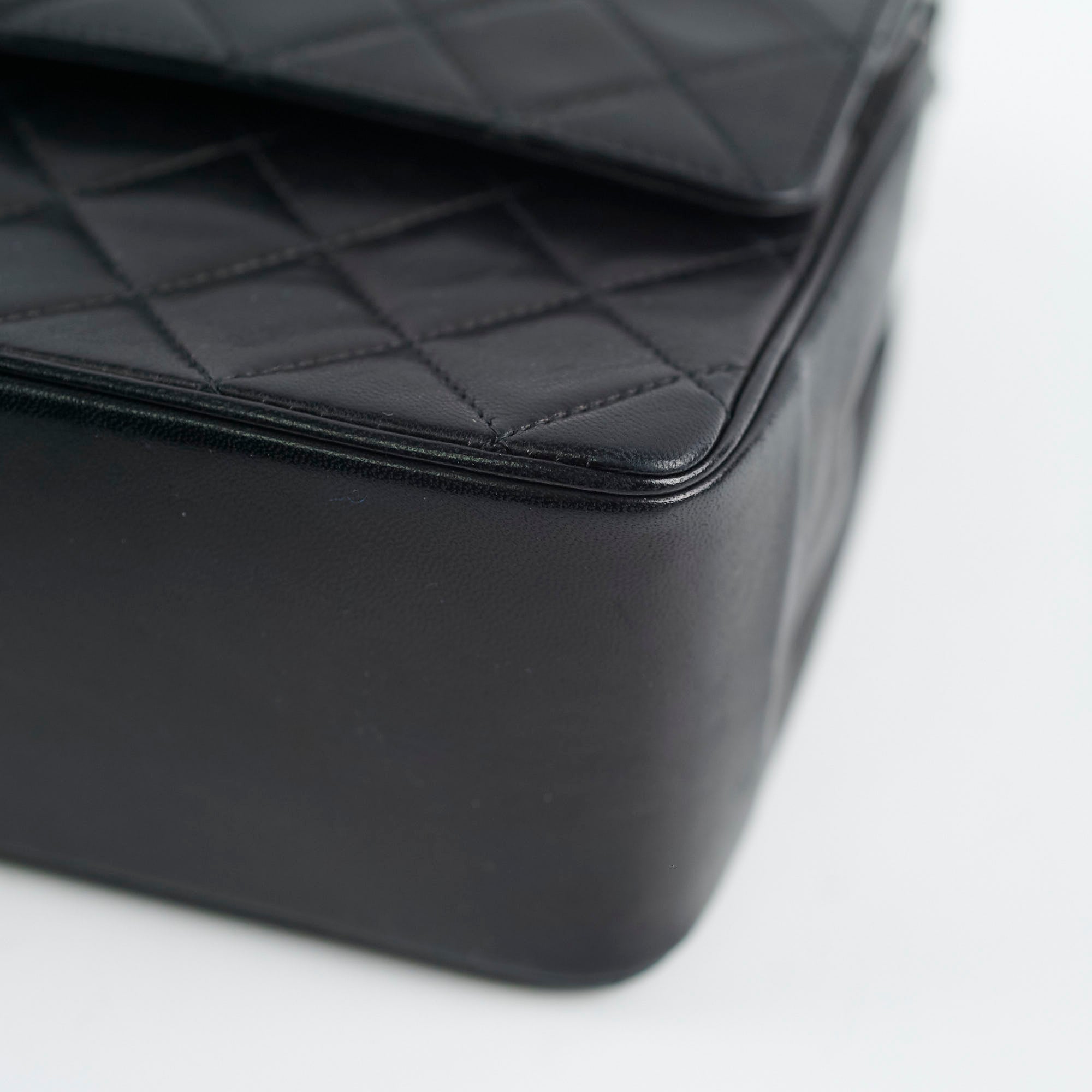 Chanel Vintage Medium Classic Flap Bag Black