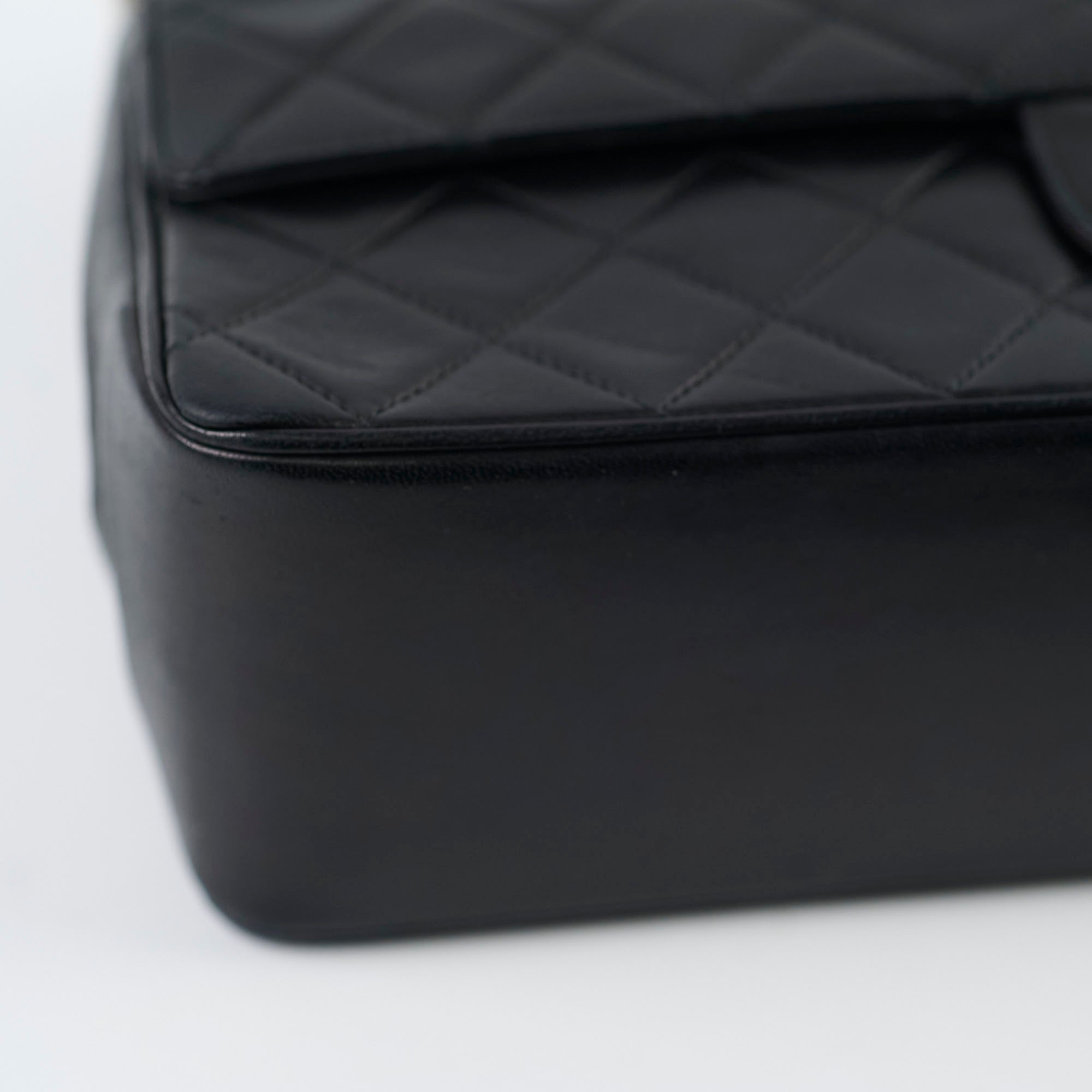 Chanel Vintage Medium Classic Flap Bag Black