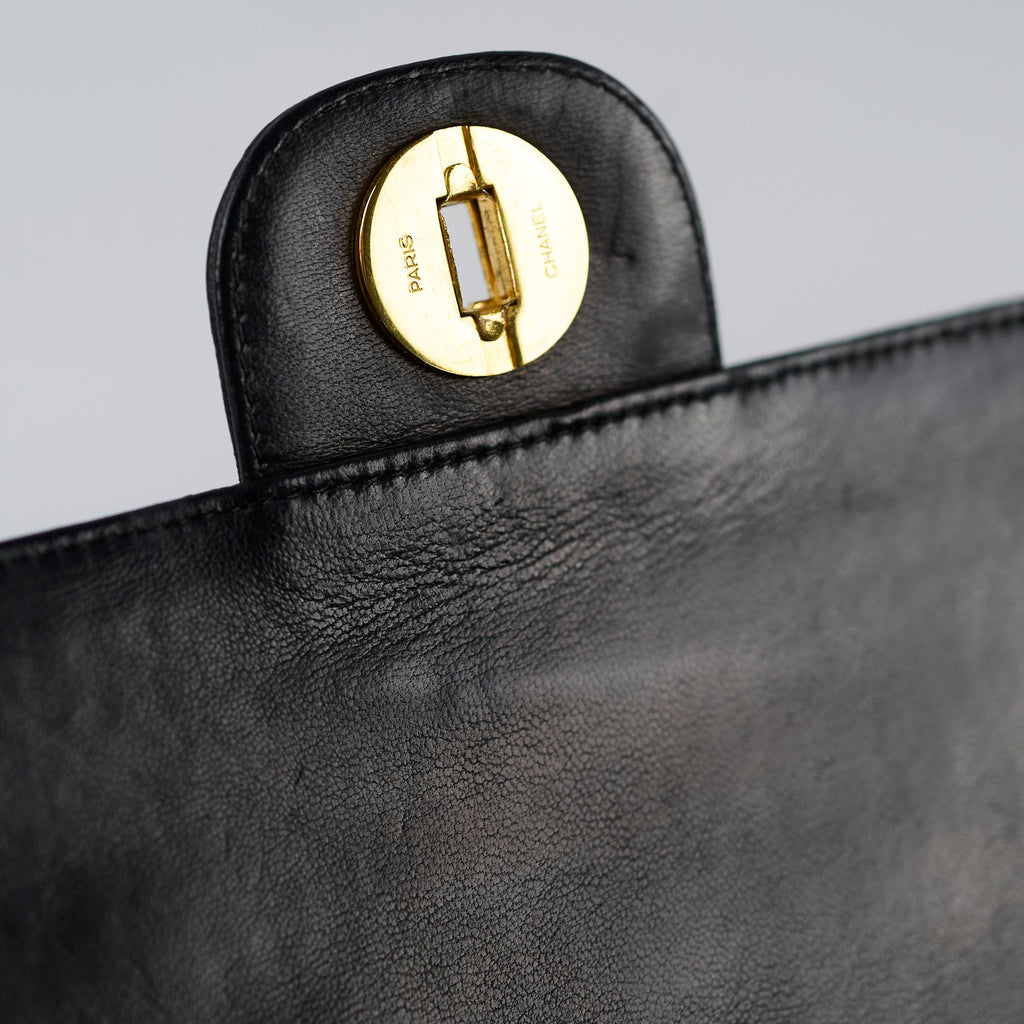 Chanel Vintage Medium Classic Flap Bag Black