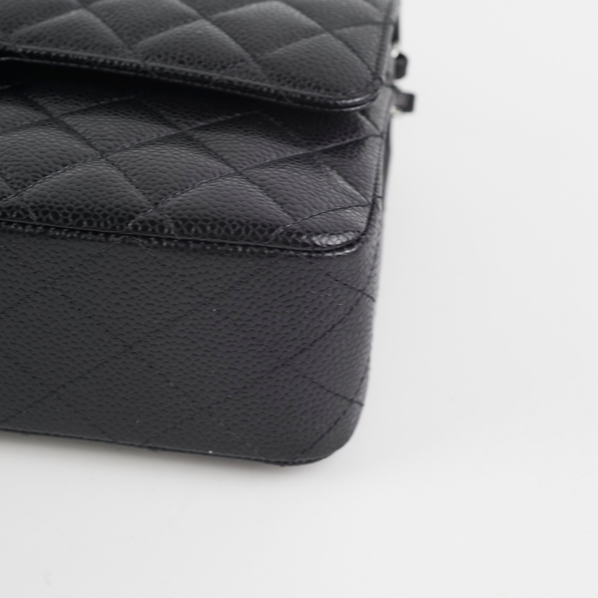 Chanel Medium Classic Flap Caviar Black (Microchip)