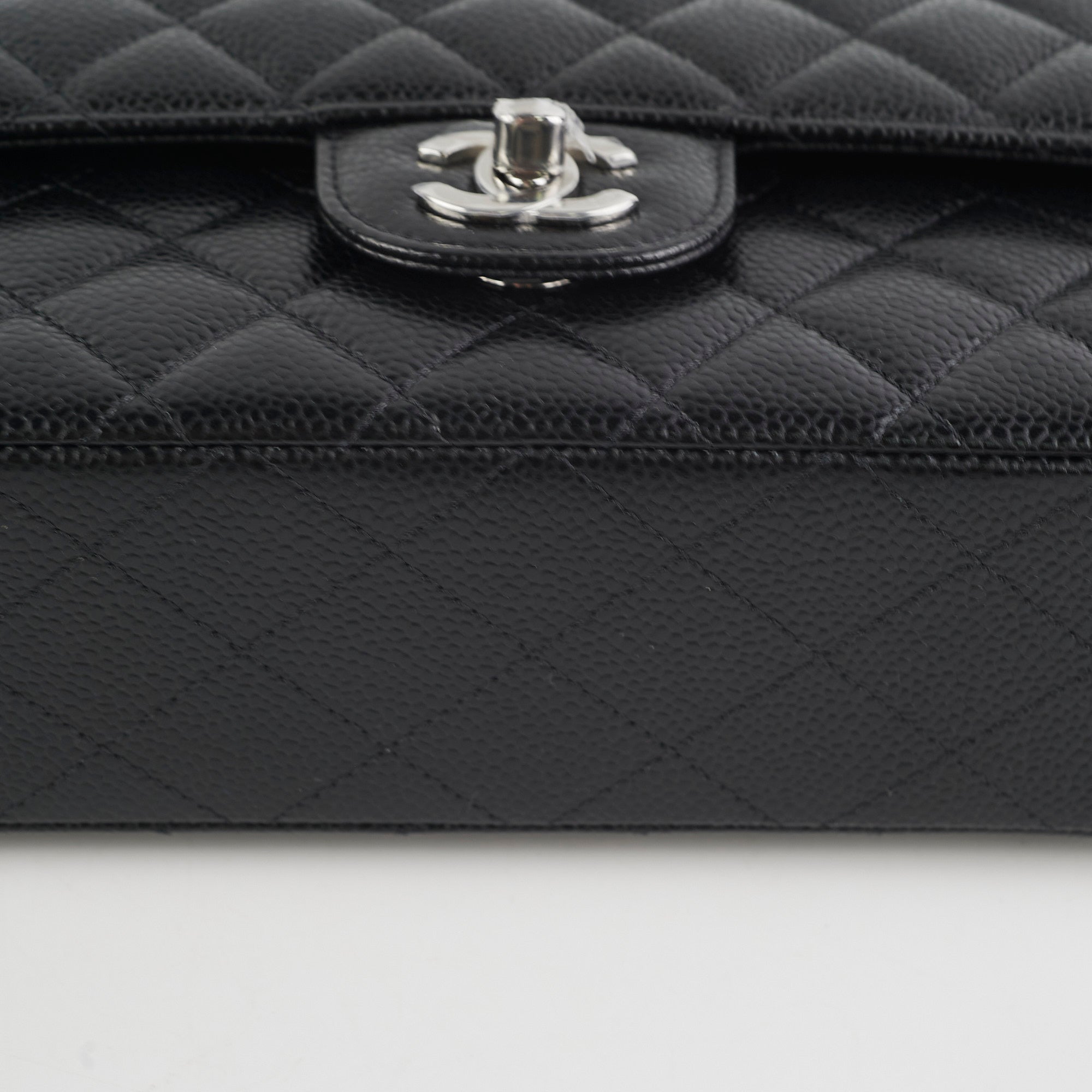 Chanel Medium Classic Flap Caviar Black (Microchip)