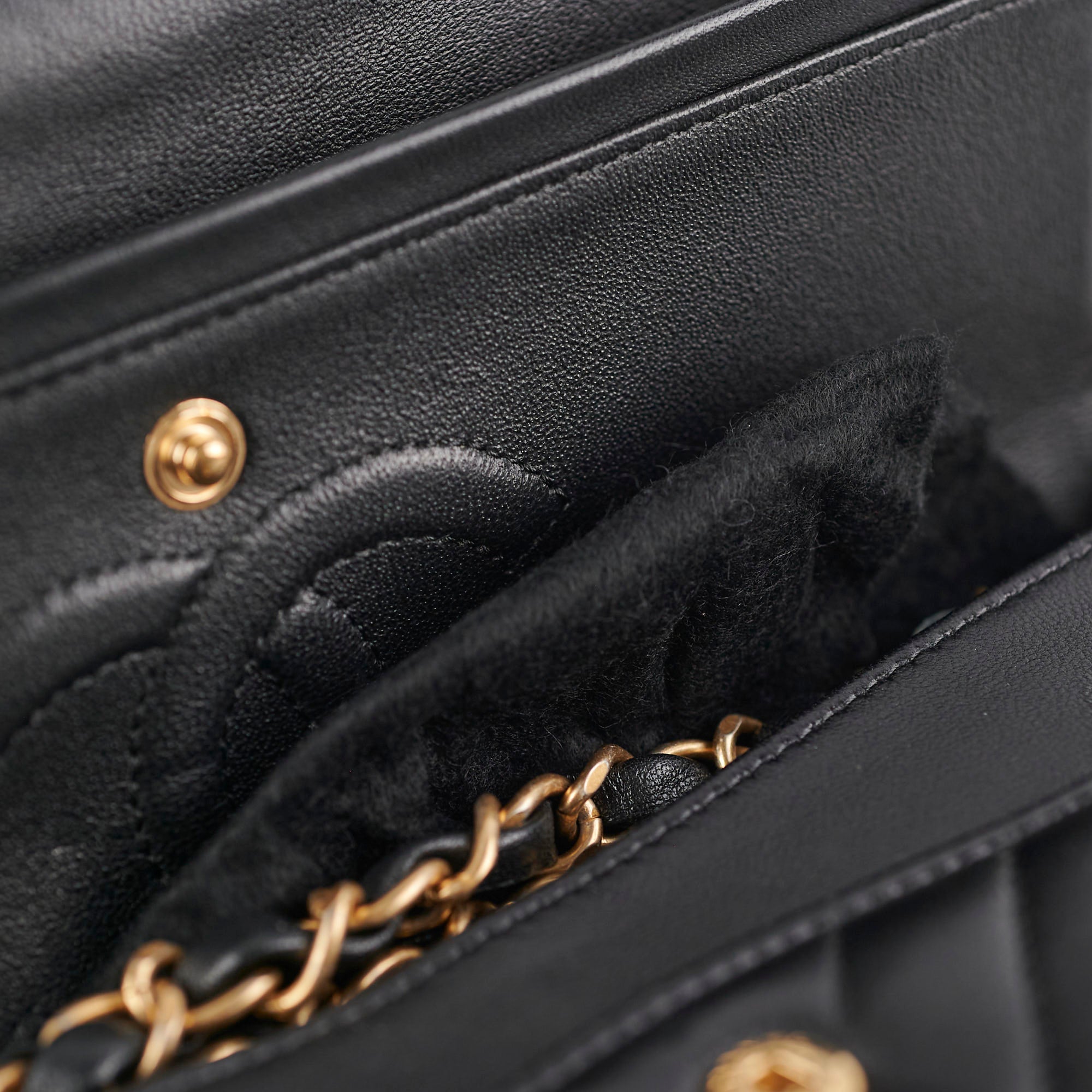 Chanel Medium/Large Classic Flap Chevron