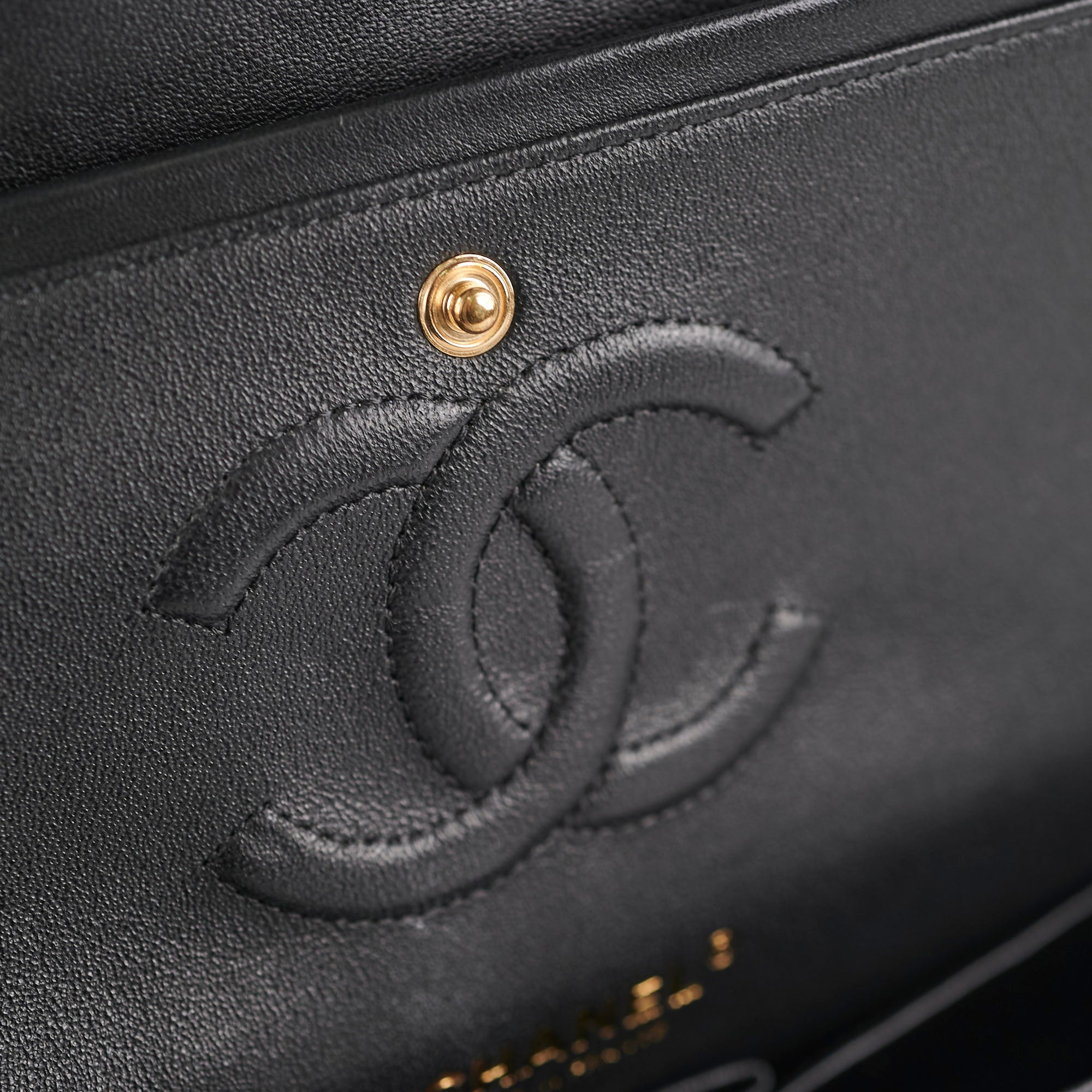 Chanel Medium/Large Classic Flap Chevron