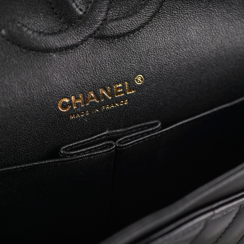 Chanel Medium/Large Classic Flap Chevron