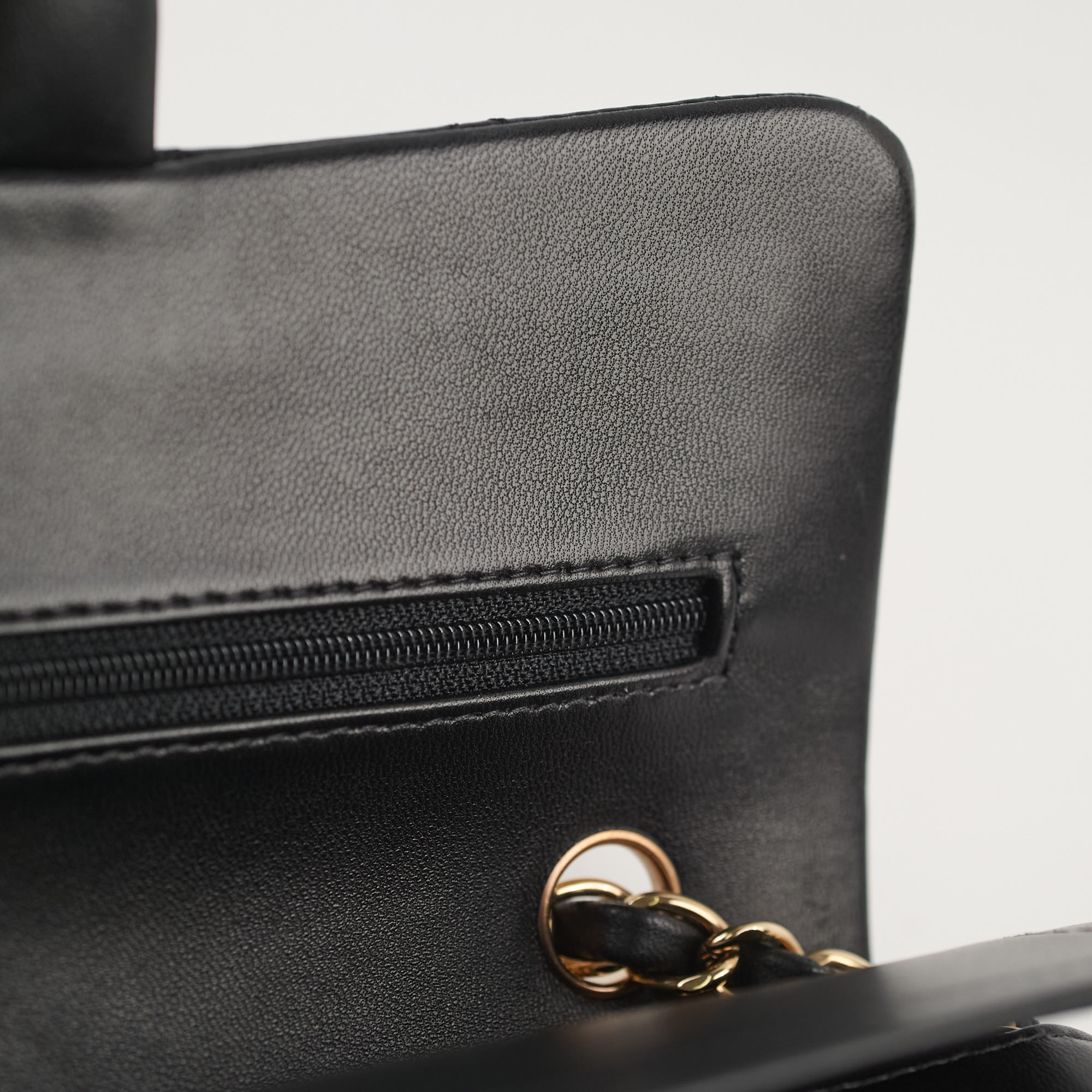 Chanel Classic Flap Small Black (microchip)