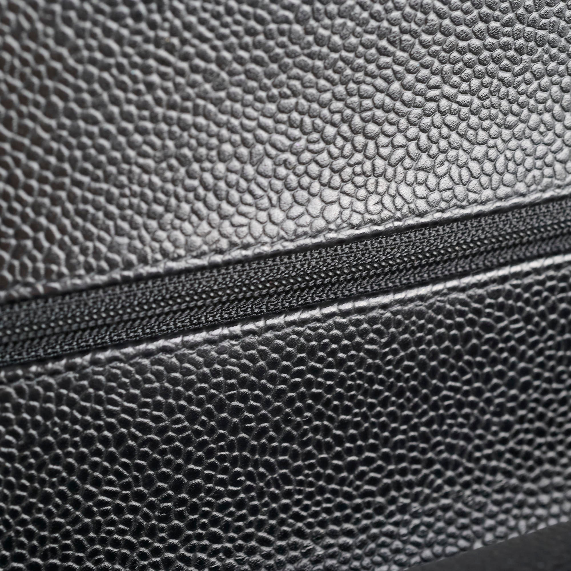 Chanel Classic Flap Medium/Large M/L Caviar Black (25 Series)