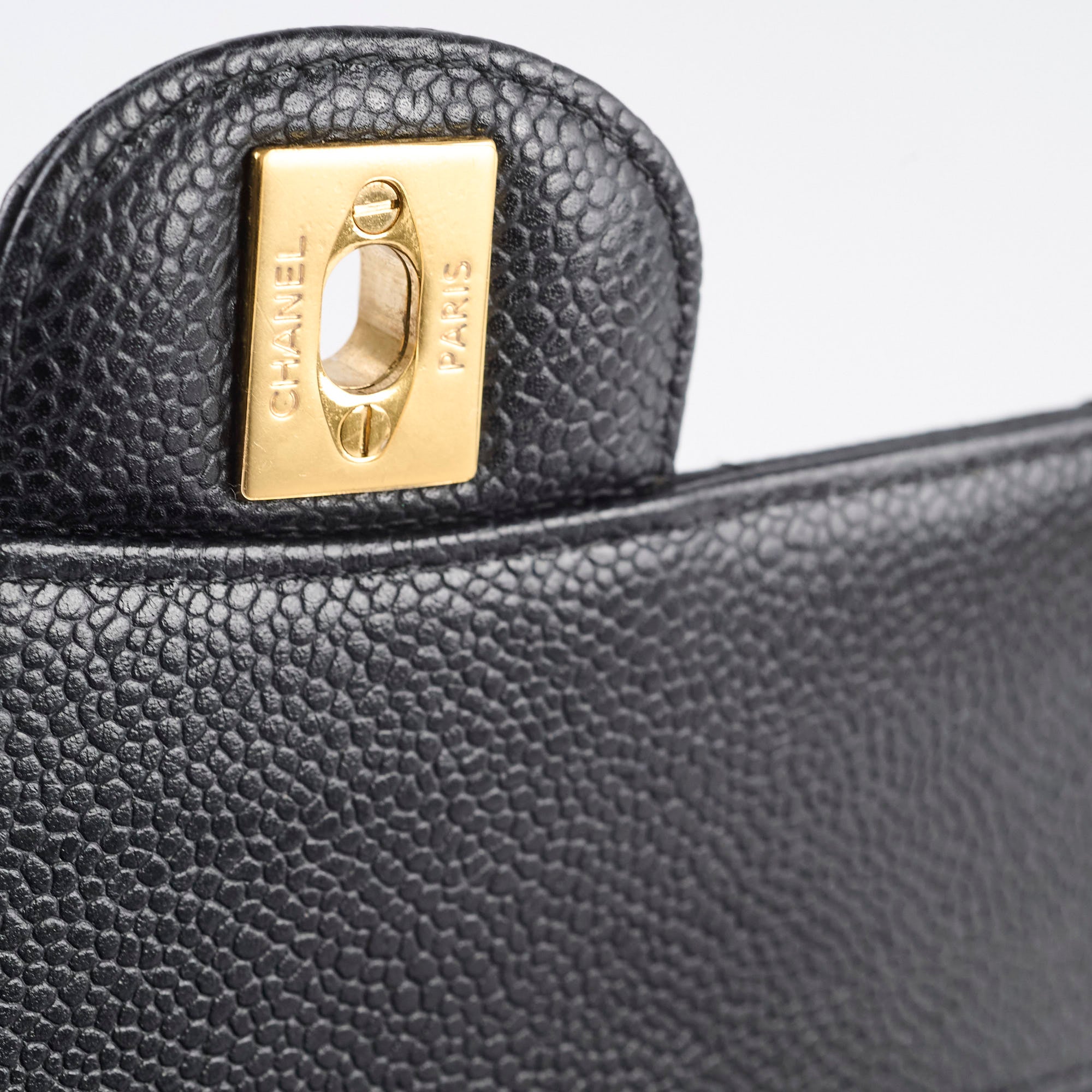 Chanel Caviar Medium/Large Classic Flap GHW Series 20