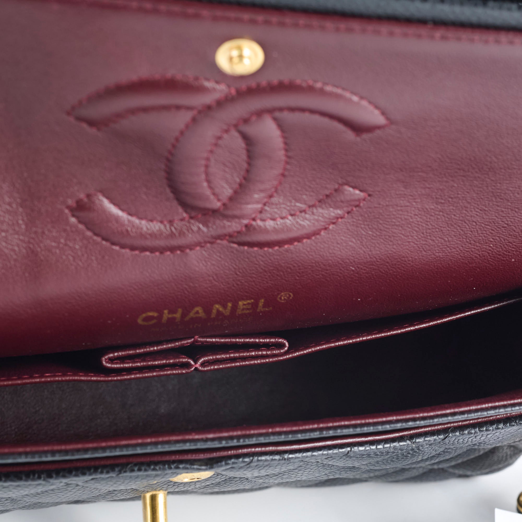 Chanel Caviar Medium/Large Classic Flap GHW Series 20