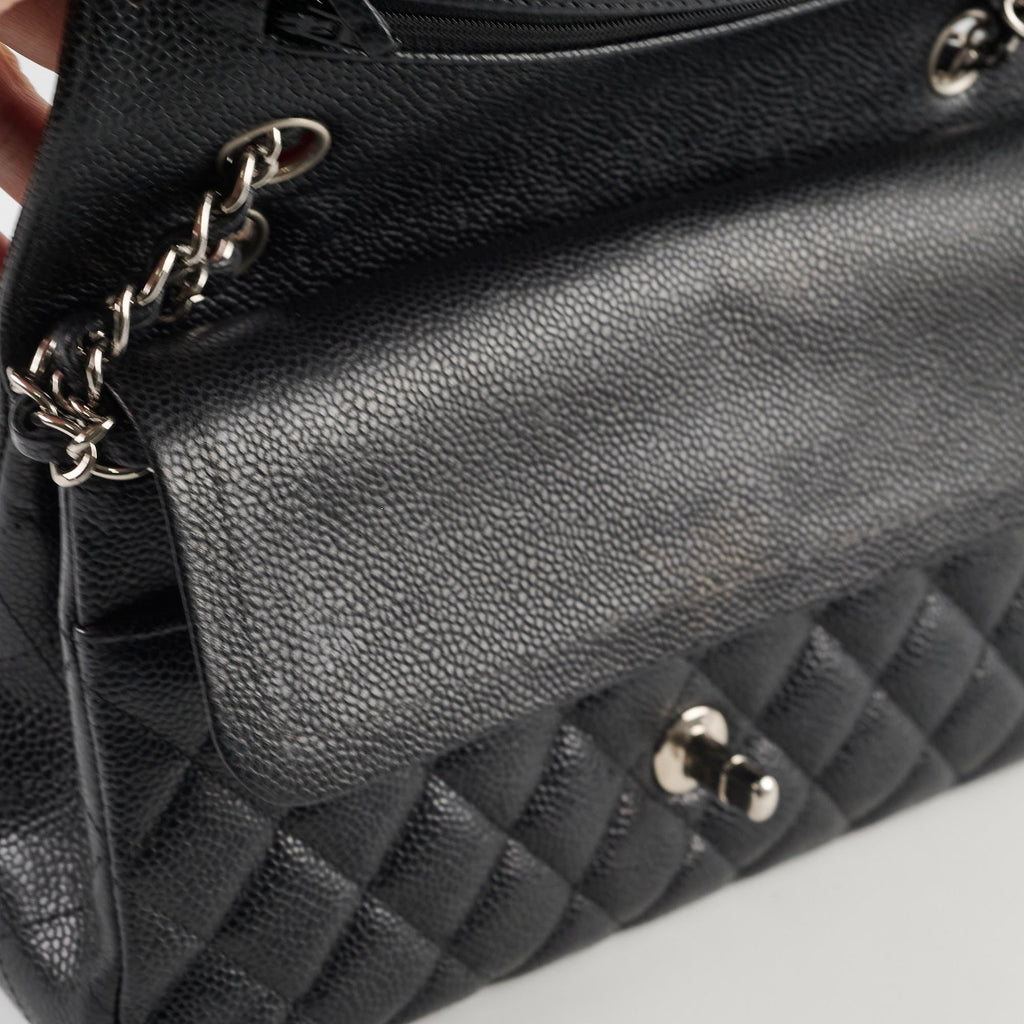 Chanel Medium Classic Flap Black Caviar SHW