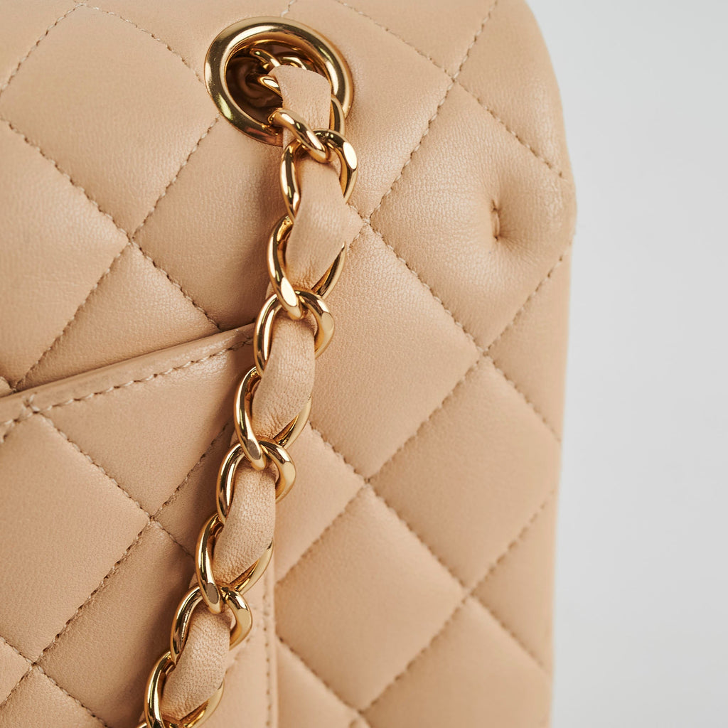 Chanel Classic Flap Medium Lambskin Beige