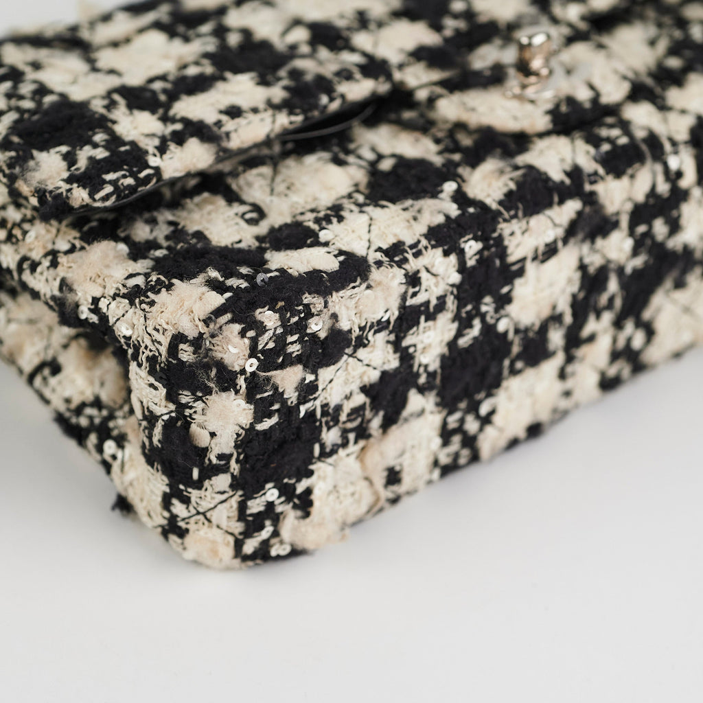 Chanel Classic Flap M/L Tweed Sequin Black