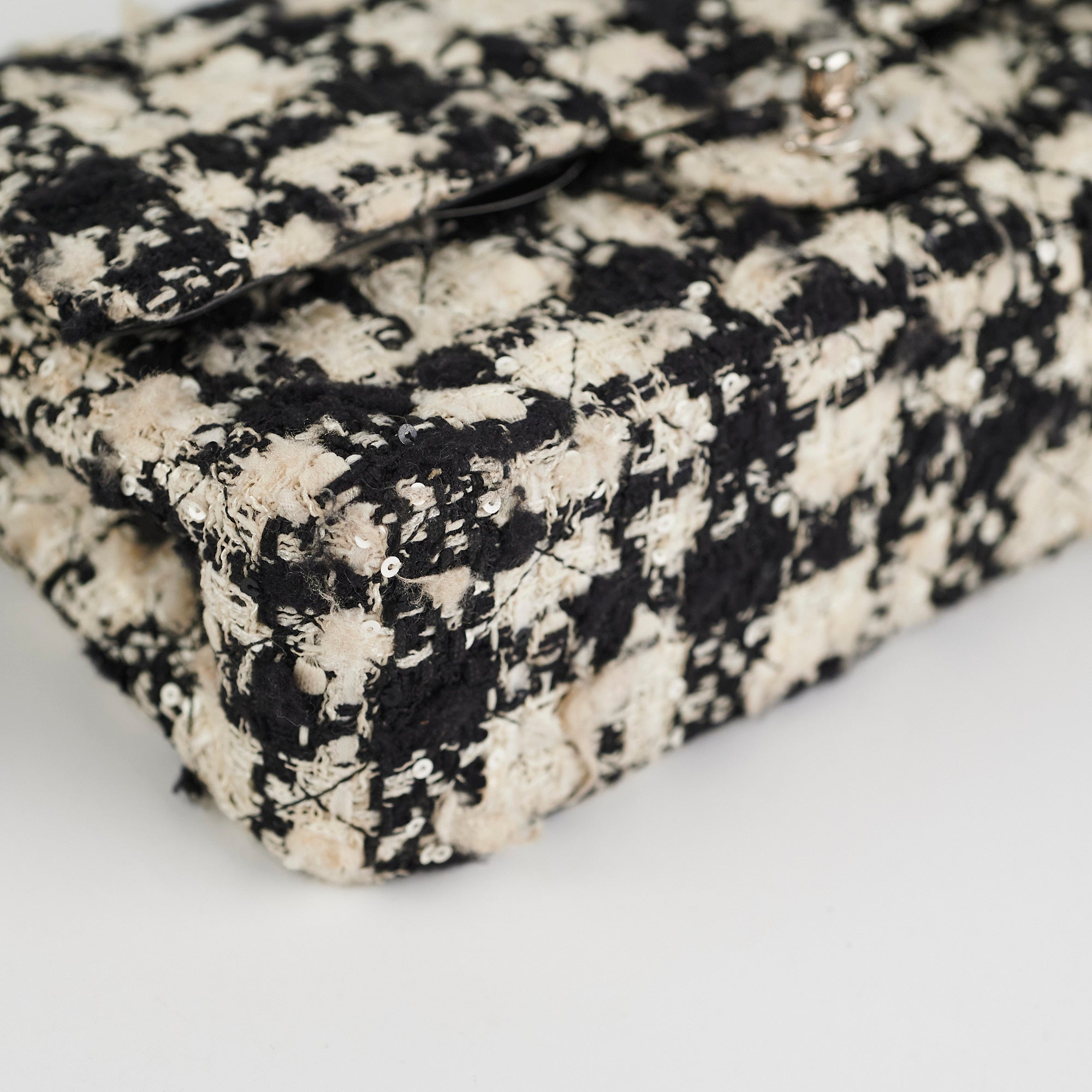 Chanel Classic Flap M/L Tweed Sequin Black