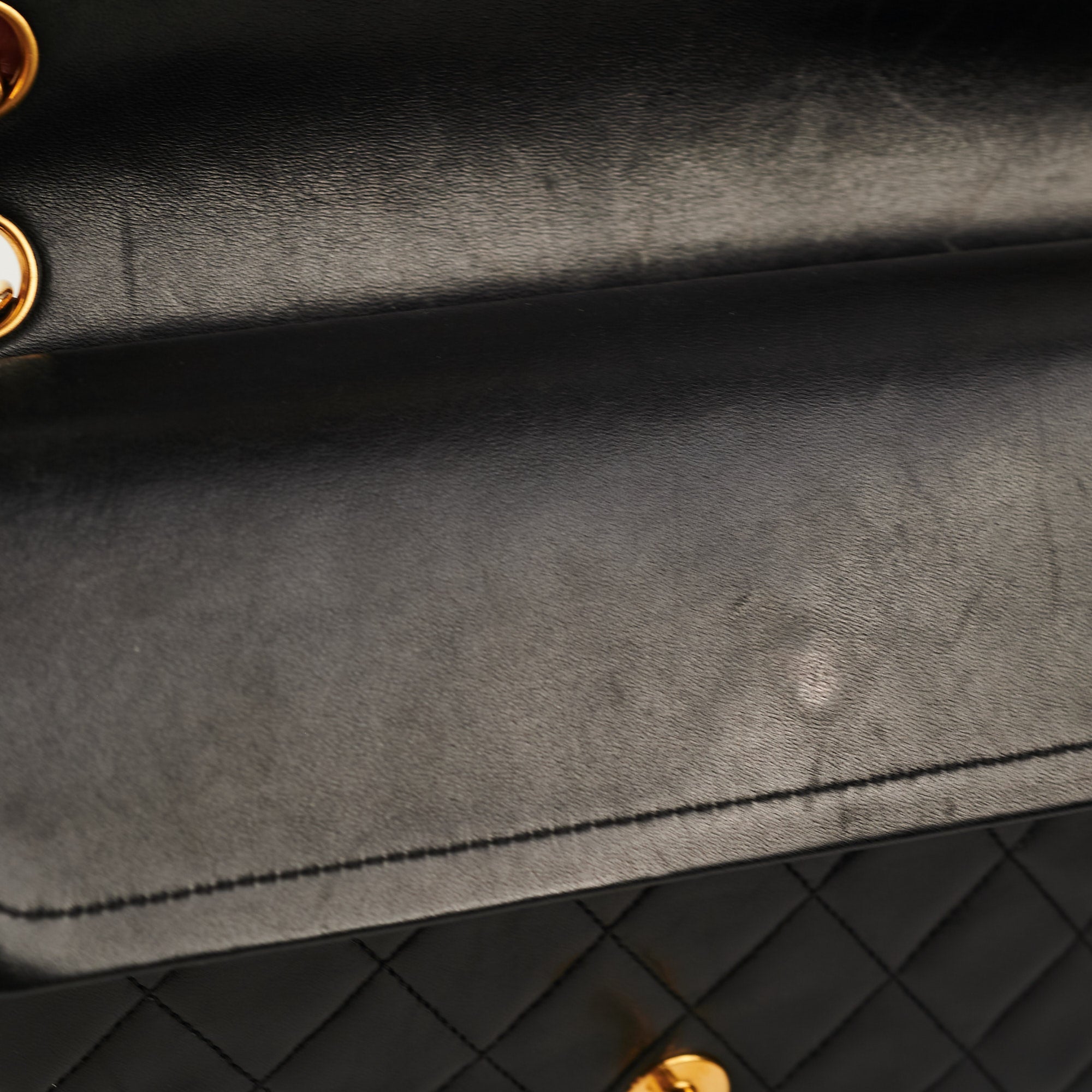 Chanel Vintage Quilted Medium/Large Classic Flap Black