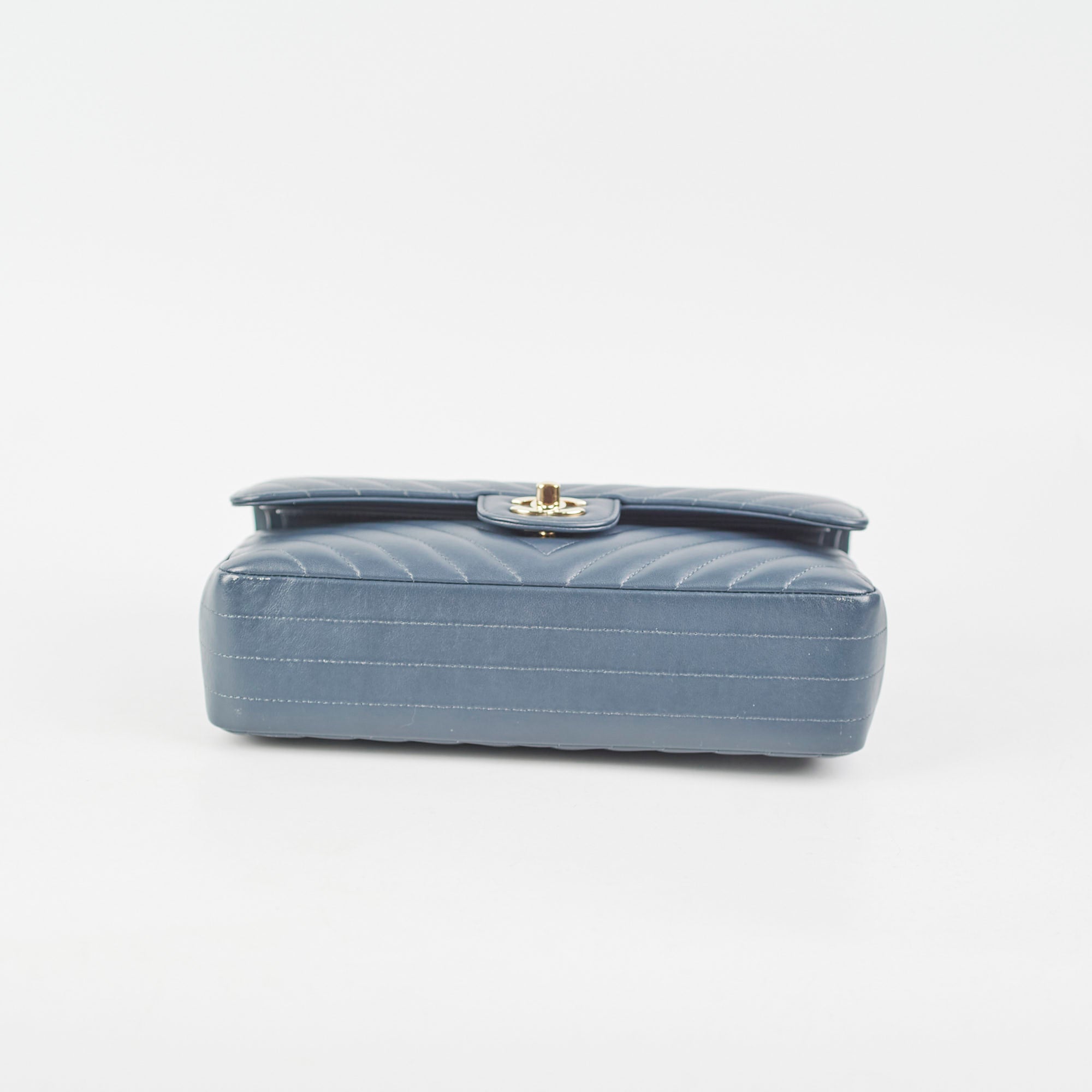 Chanel Chevron M/L Lambskin Classic Flap Dark Grey/Blue
