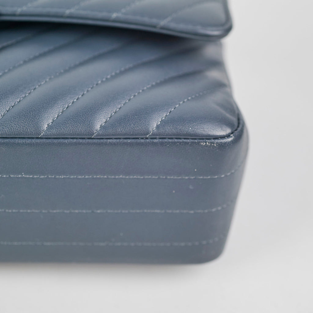 Chanel Chevron M/L Lambskin Classic Flap Dark Grey/Blue