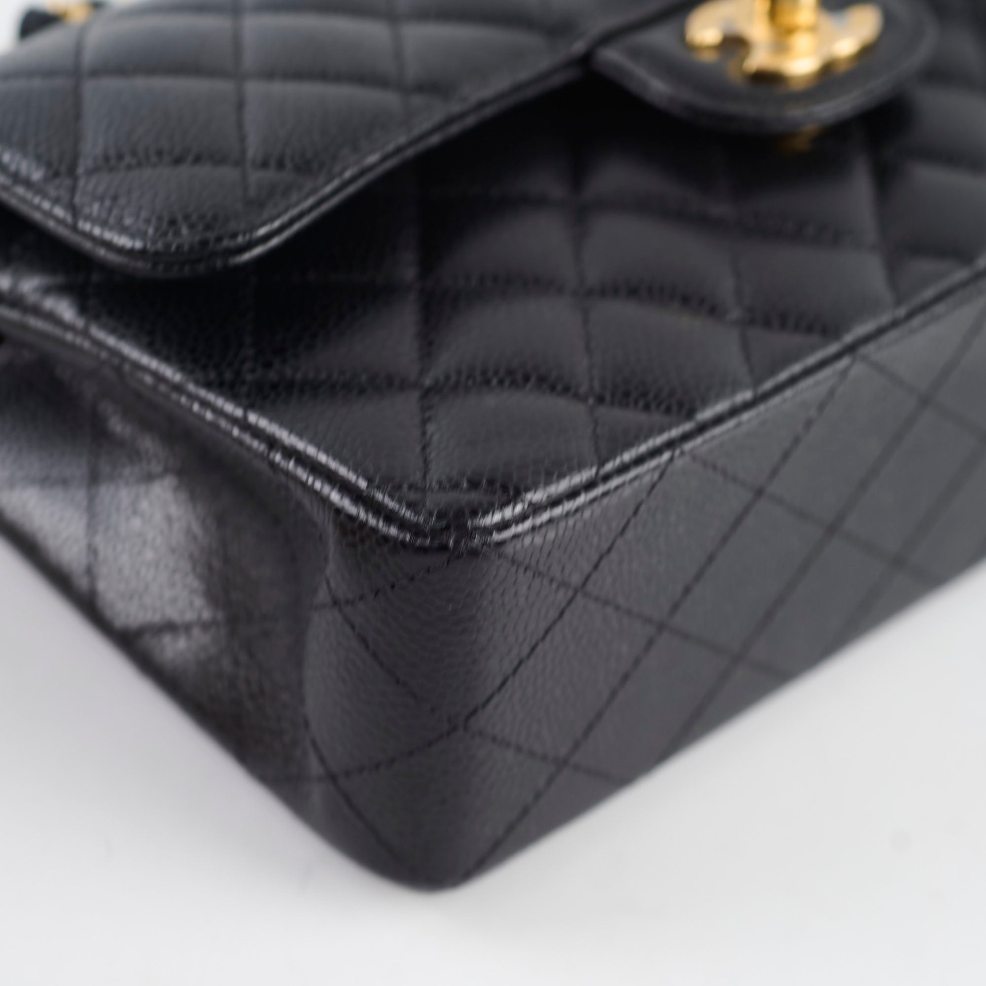 Chanel Small Classic Flap Caviar Black Hold