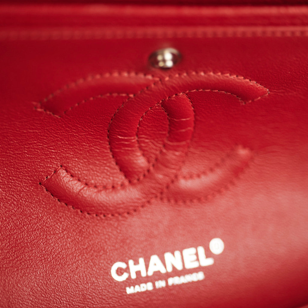 Chanel Classic Flap Medium Caviar Red