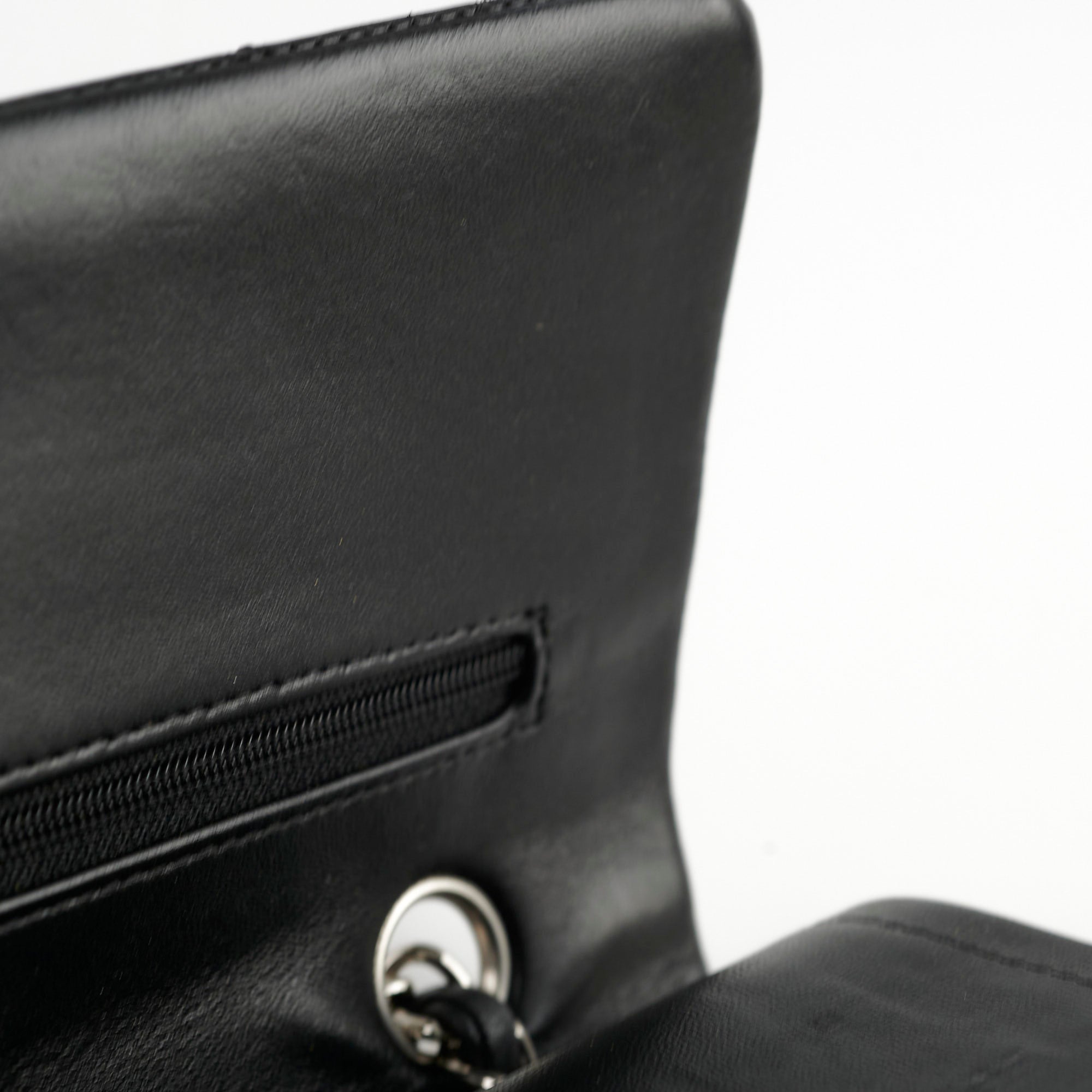 Chanel Classic Flap Medium M/L Lambskin Black