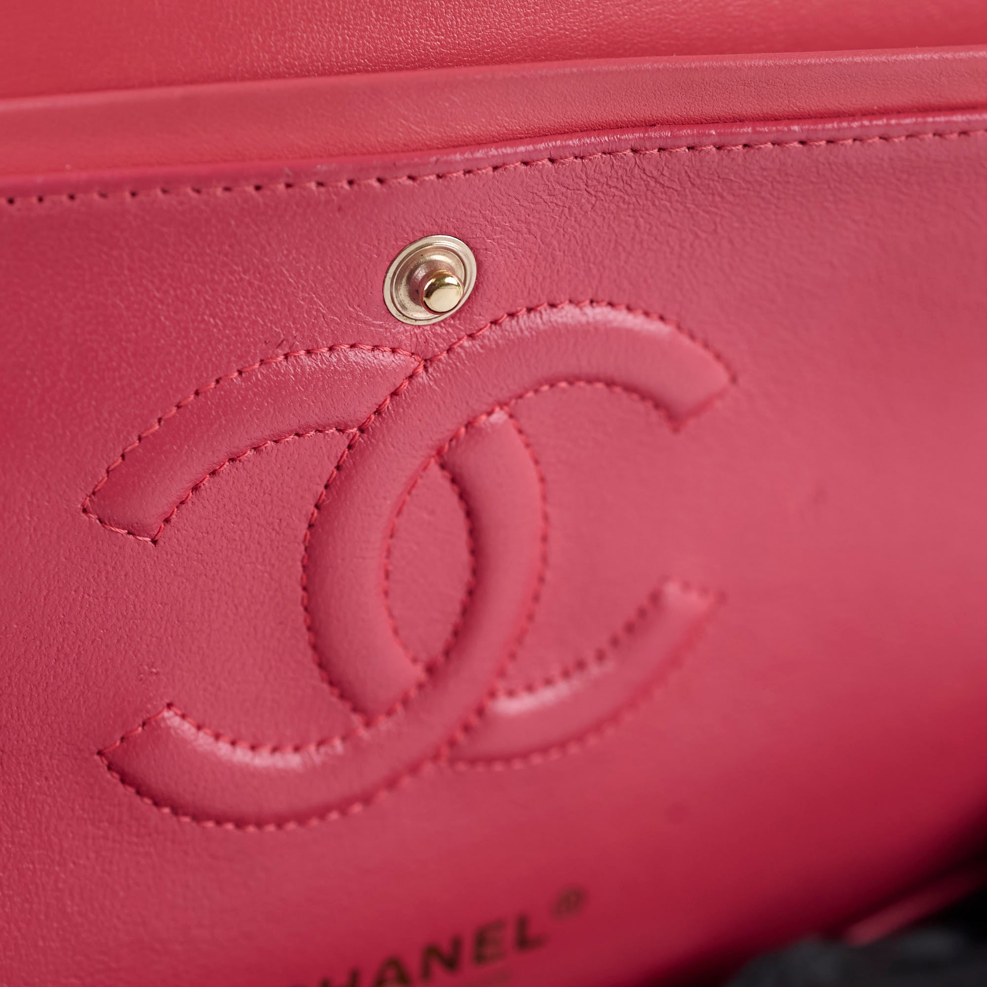 Chanel Medium Chevron Classic Flap Pink Calfskin