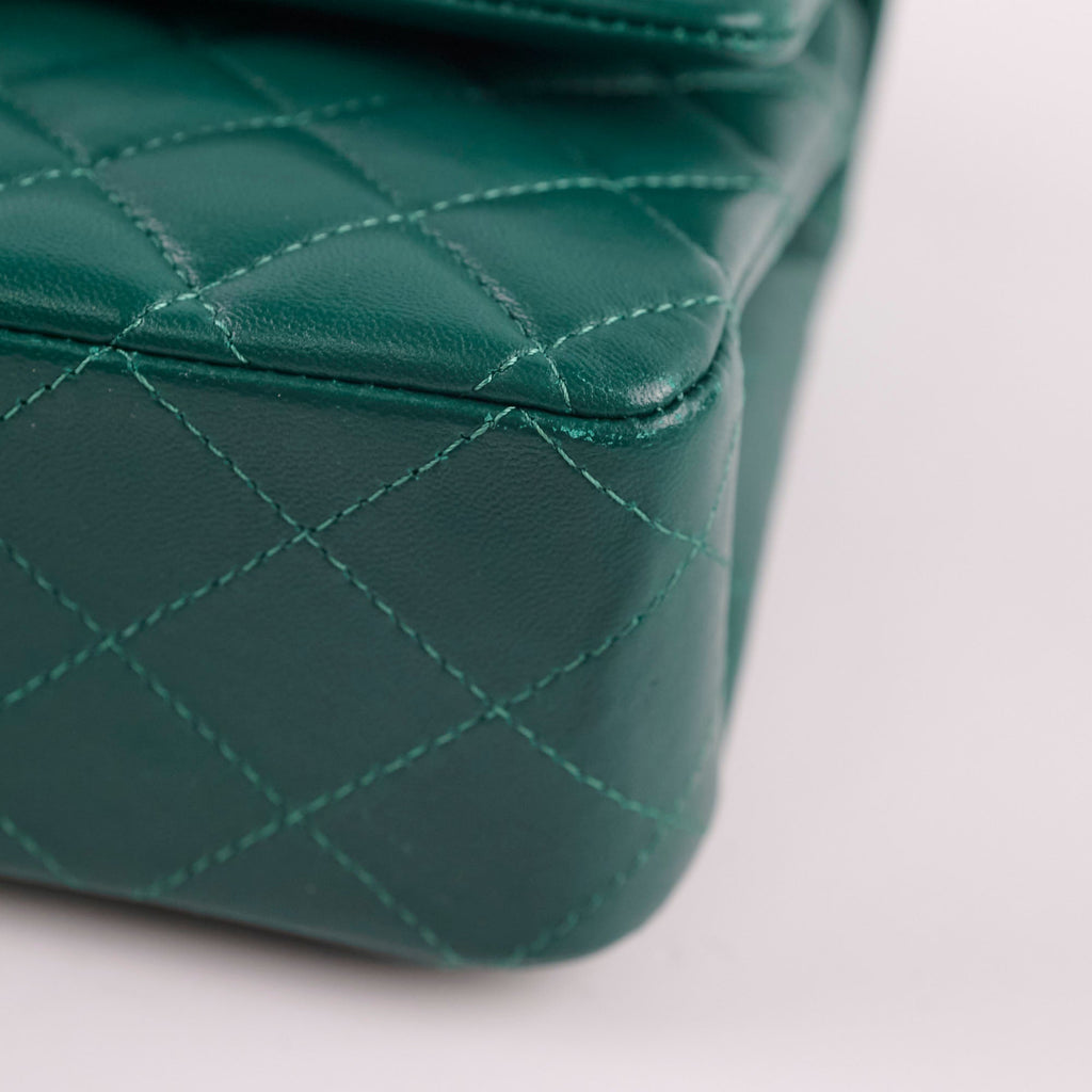 Chanel Medium Classic Flap Green Lambskin SHW 25 series