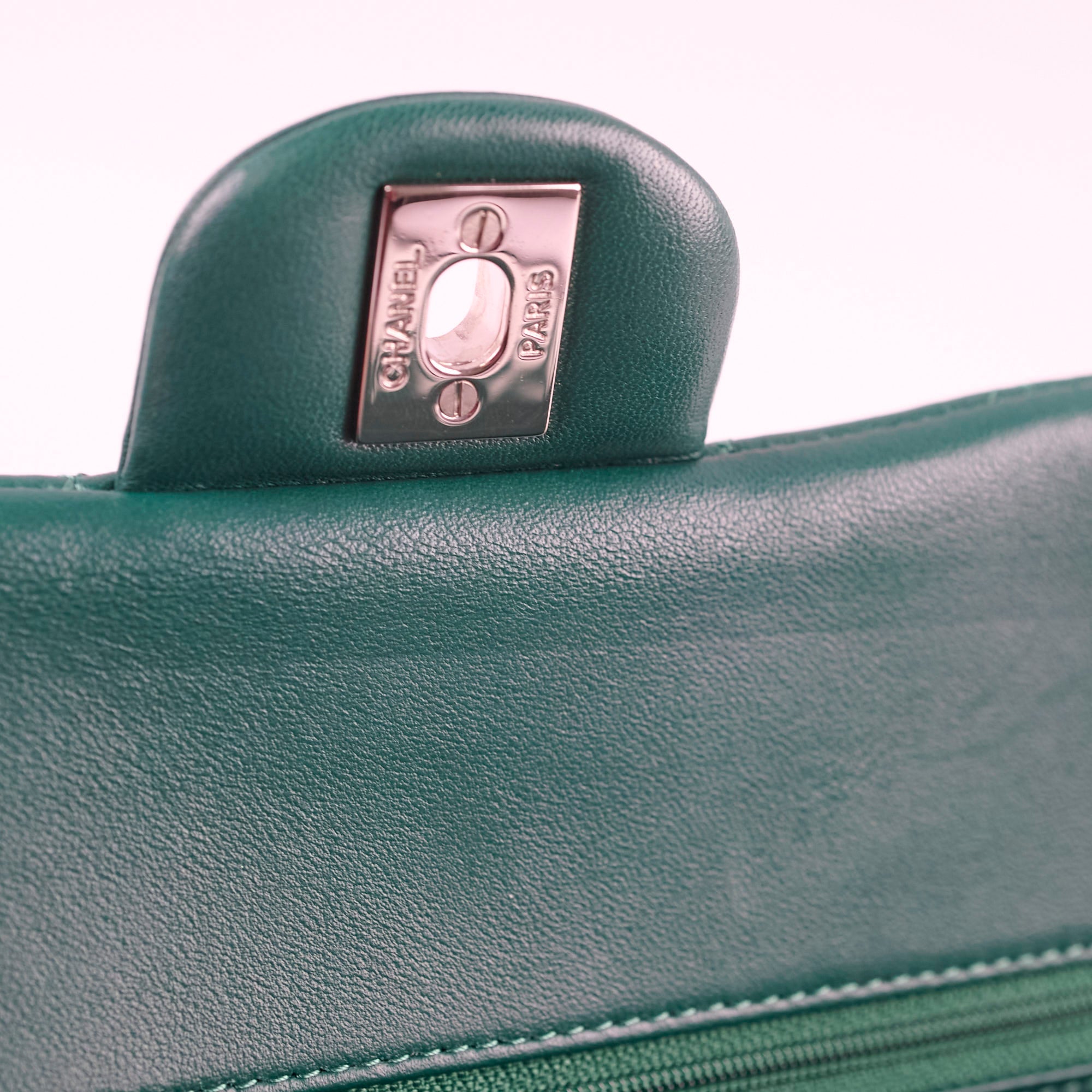 Chanel Medium Classic Flap Green Lambskin SHW 25 series