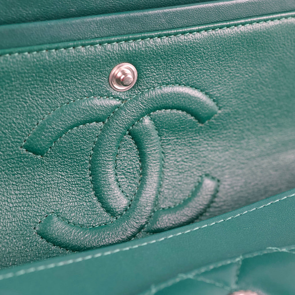 Chanel Medium Classic Flap Green Lambskin SHW 25 series