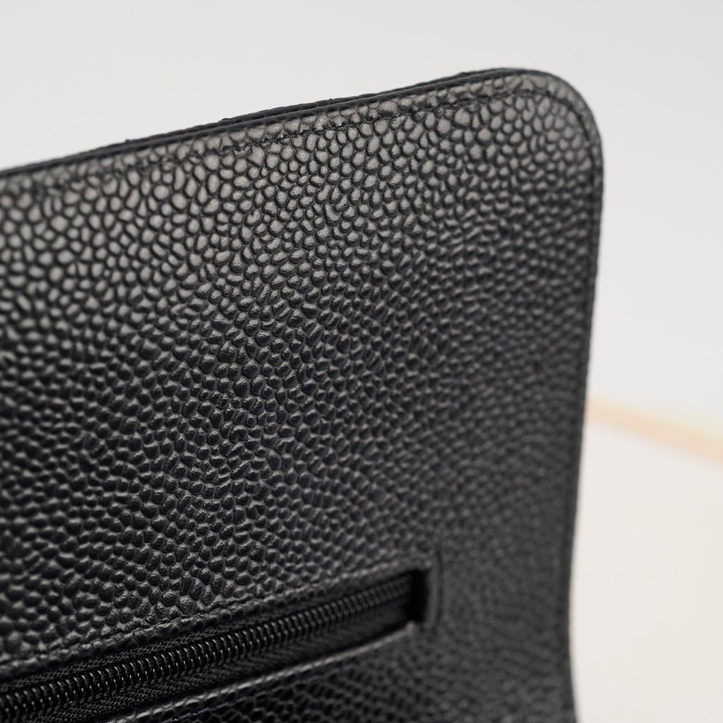 Chanel M/L Classic Flap Caviar Black (Microchipped)
