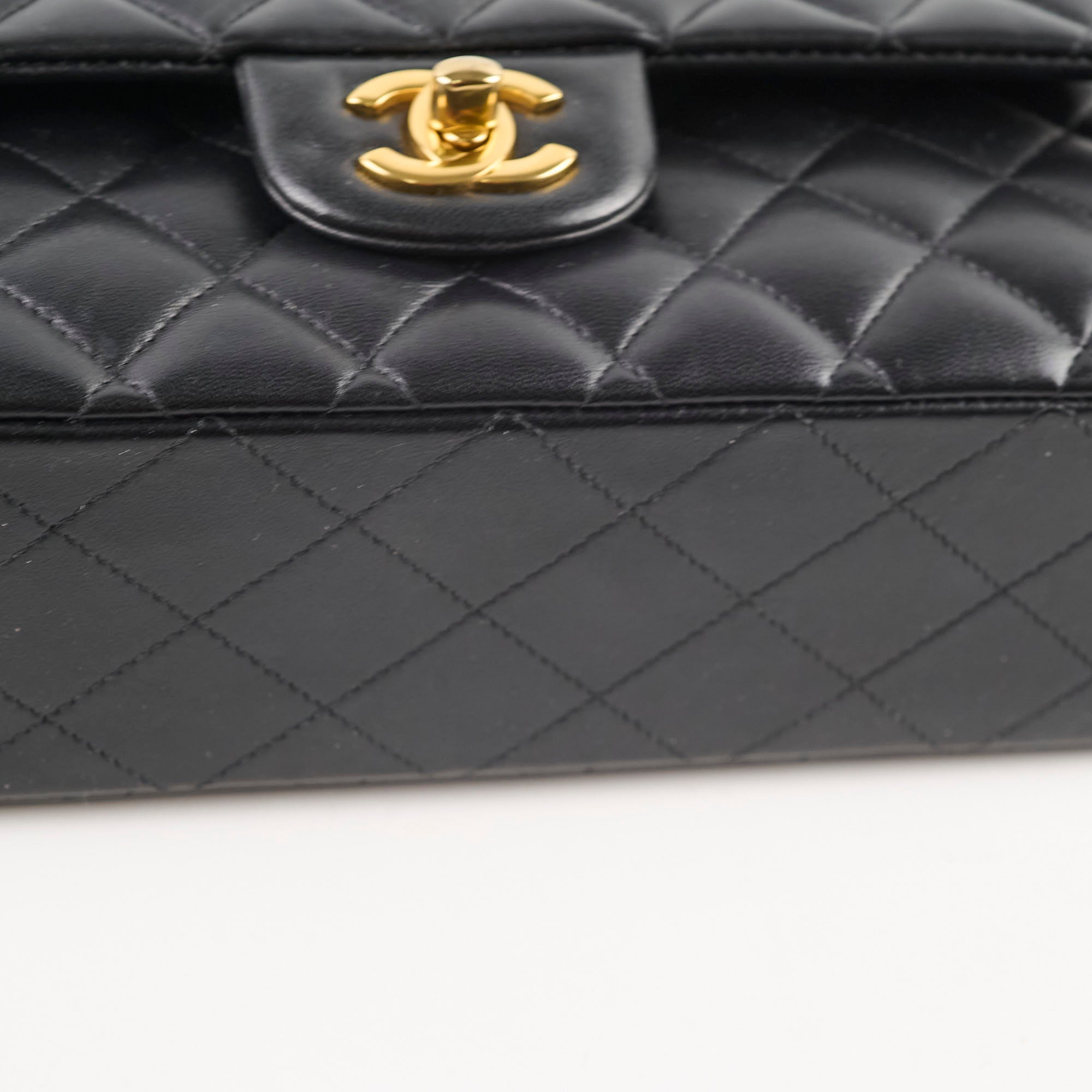 Chanel Lambskin Medium Classic Flap Black