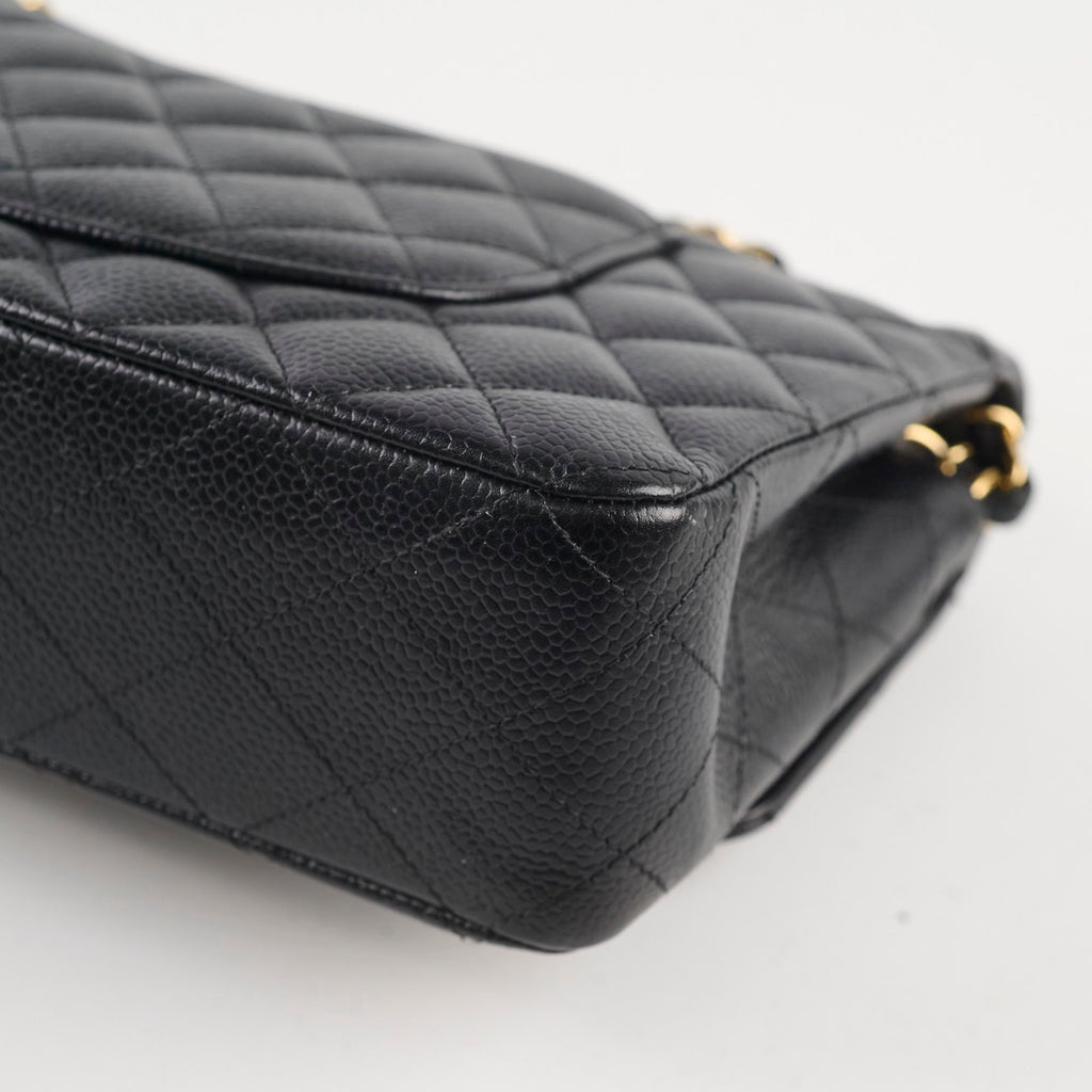 Chanel Caviar Medium Medium/Large Classic Flap